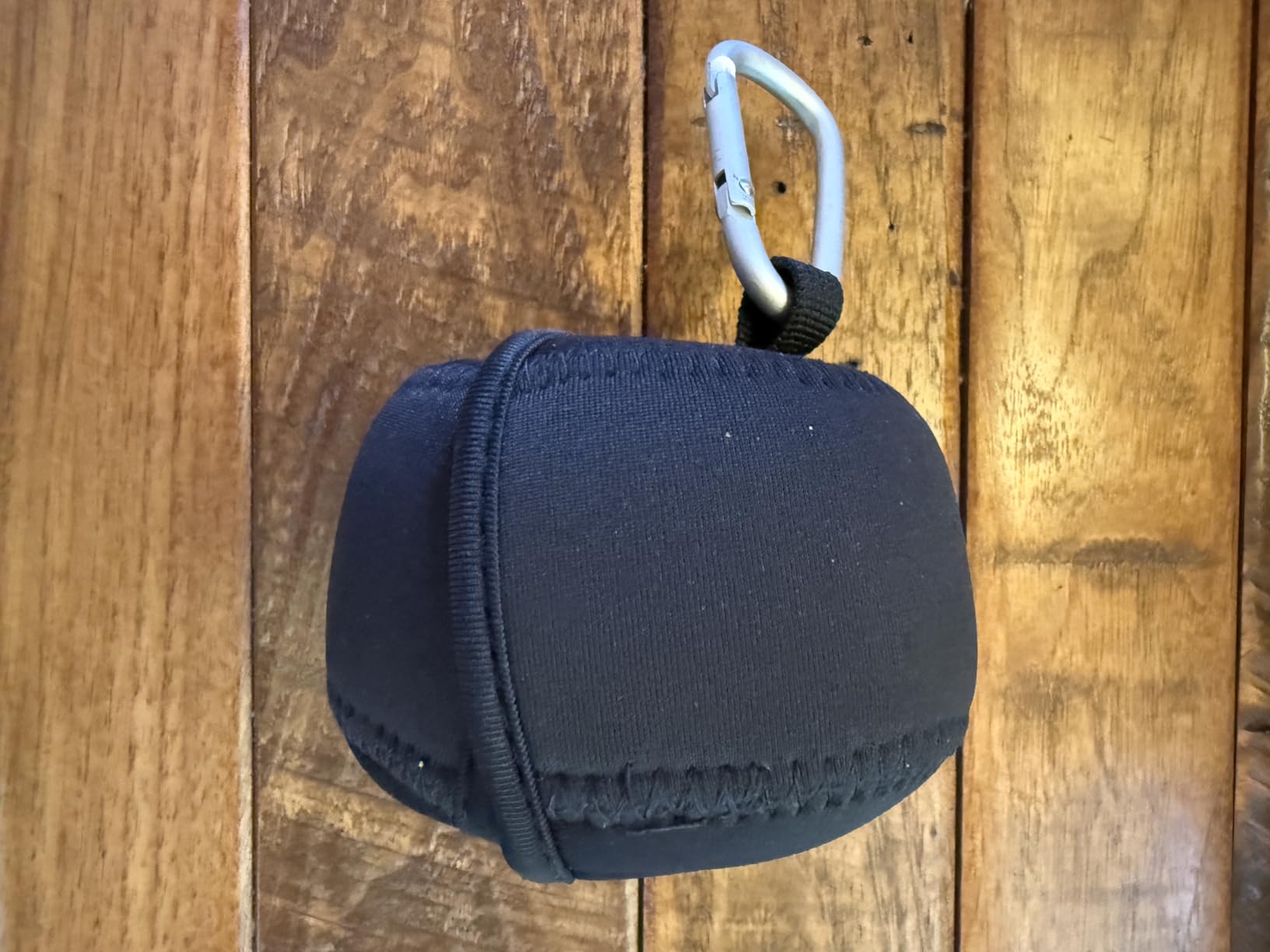 JJC Water Resistant Neoprene Camera Lens Pouch Case, Fold-Over Lens Bag for Mirrorless Lenses Up to 2.4 x 1.6 (D X H) for Canon EF-M 22mm f/2, Sony E PZ 16-50mm f/3.5-5.6, Fujifilm XF27 f/2.8 etc. customer photo 1