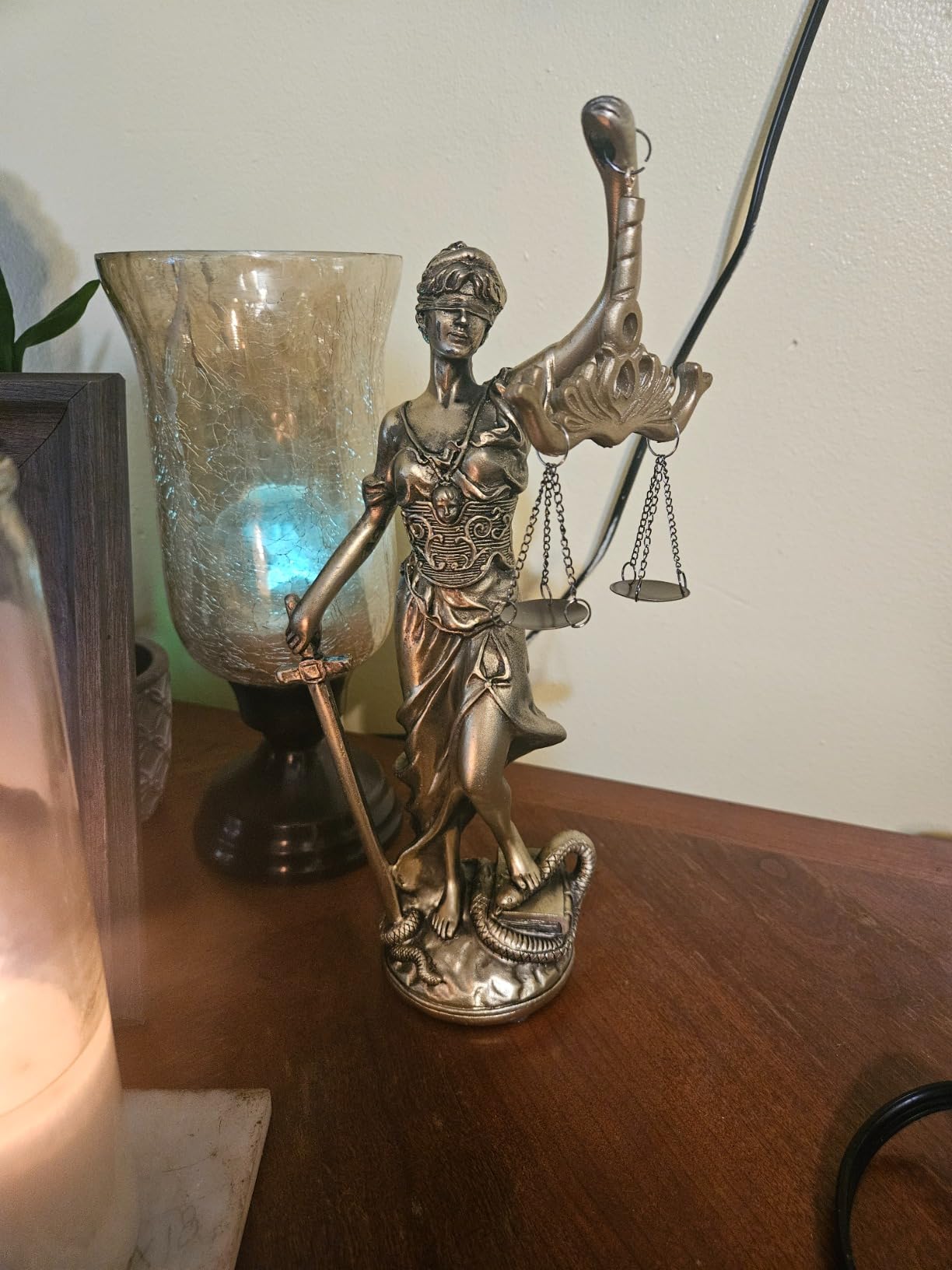 12.3 in Lady Justice Statue Scale of Justice Sculpture Blind Justice Figurine Law Office Decor for Desk Bookshelf Living Room Ideal Gift for Lawyer Friends Who Long for Fairness and Justice customer photo 1