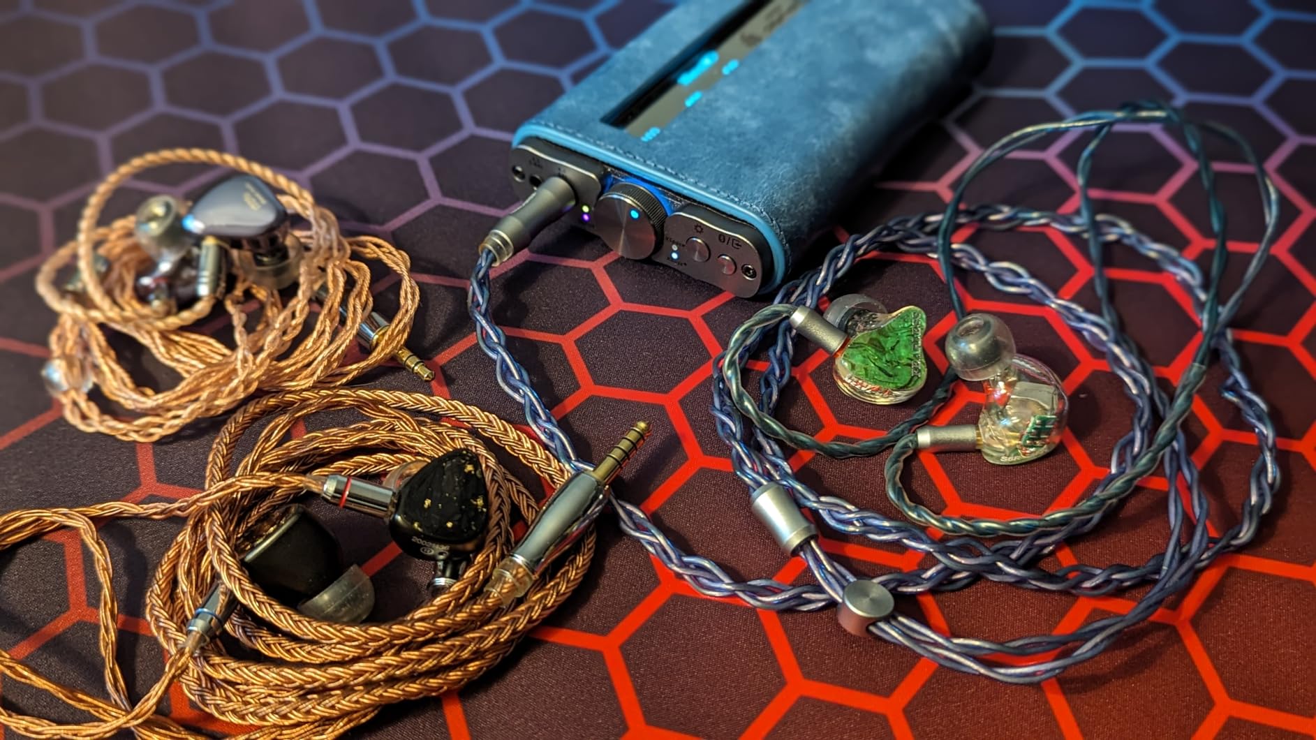 iFi xDSD Gryphon - Ultra-Res Portable Balanced DAC & Headphone Amplifier - Bluetooth 5.1 / USB-C/S-PDIF / 3.5mm SE / 4.4mm Balanced Outputs customer photo 2