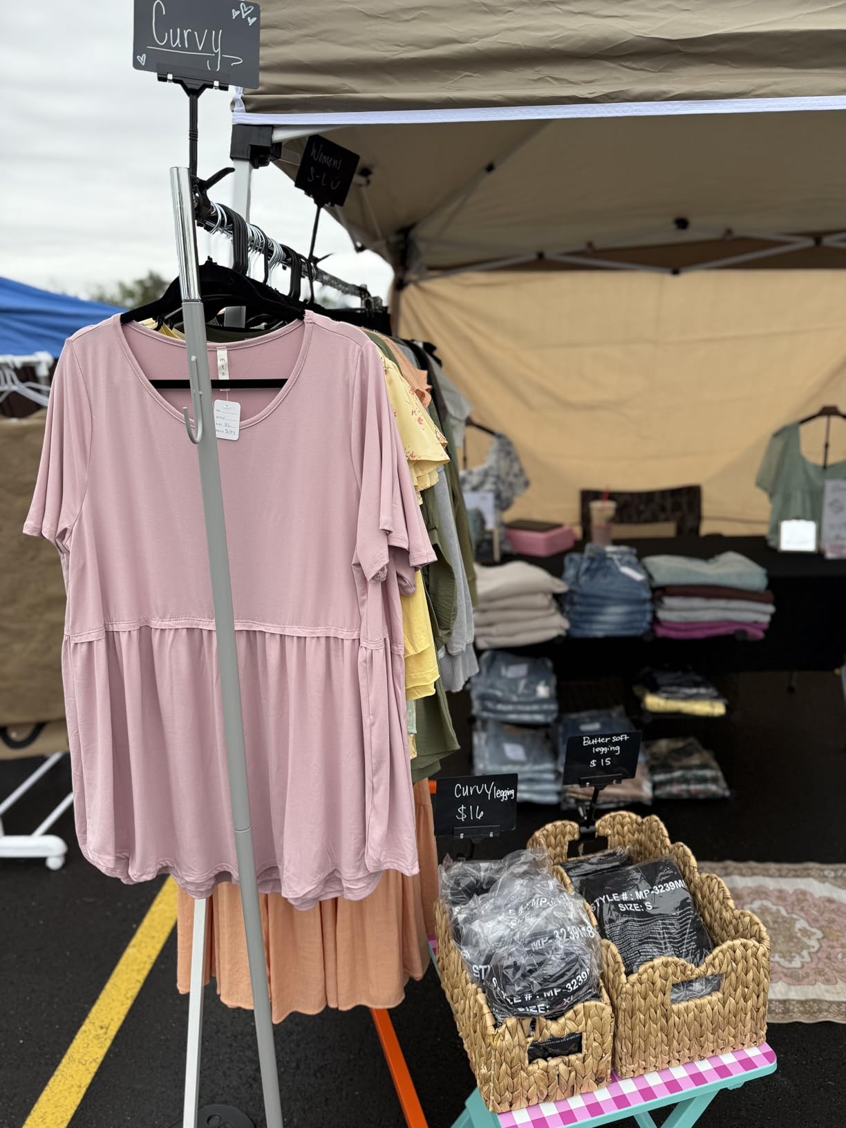 VEVOR Z Rack, 300 lbs Industrial Grade Z Base Garment Rack, 24