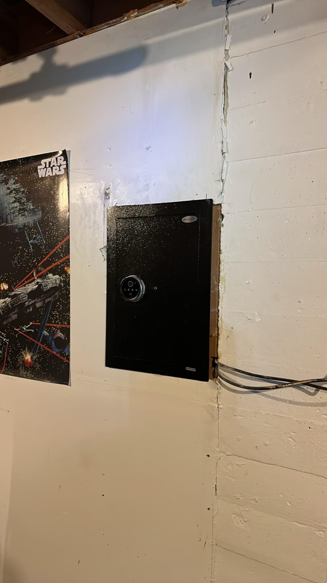 Biometric Wall Safe, Hidden Fingerprint Security Wall Safe, In Wall Safe Between Studs, Perfect for Home/Office/Hotel, Secure Handgun, Documents, Jewelry, Valuables Black customer photo 1