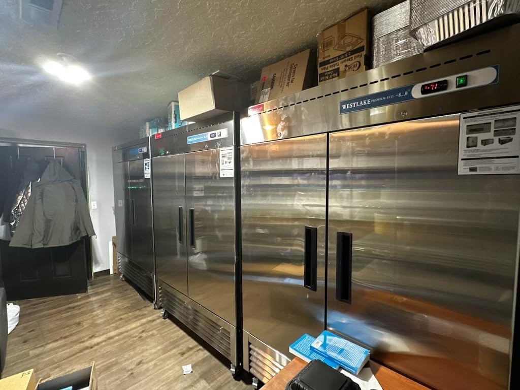 WESTLAKE Commercial Freezer 27