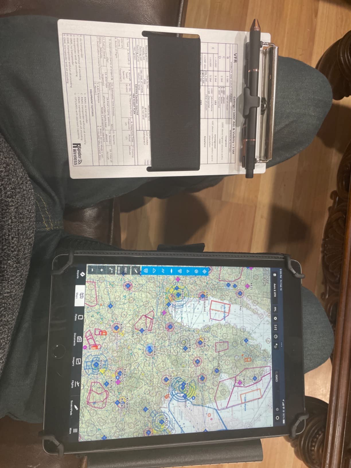 Pilot Kneeboard, Includes Aluminum Clipboard. Fits iPad Pro 9.7