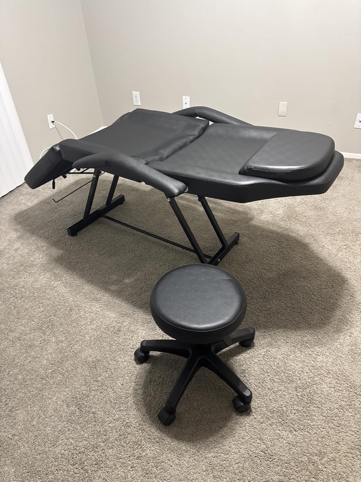 OmySalon Massage Salon Tattoo Chair Esthetician Bed with Hydraulic Stool, Multi-Purpose 3-Section Facial Bed customer photo 2