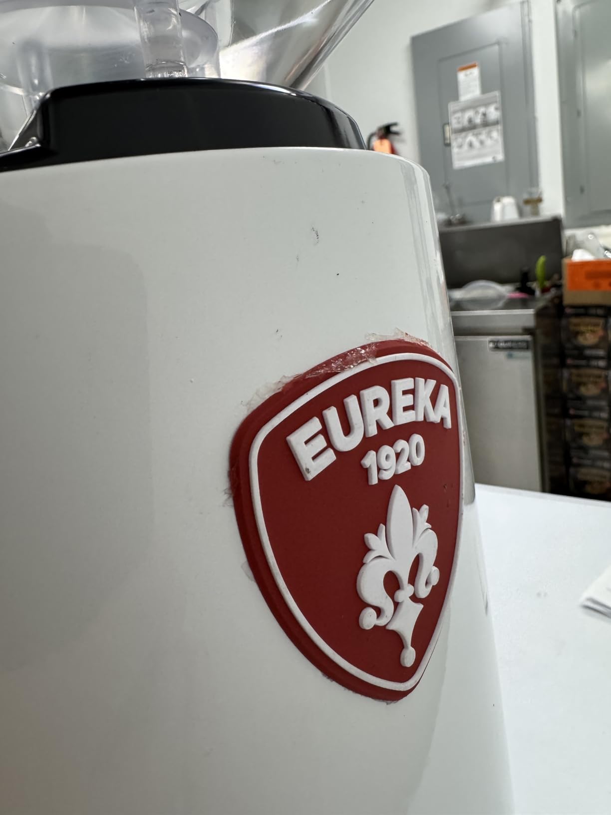 Eureka Zenith Neo 65 E Hi-Speed Espresso Grinder | 65mm Flat Burrs | Stepless | LCD Display | (White) customer photo 1