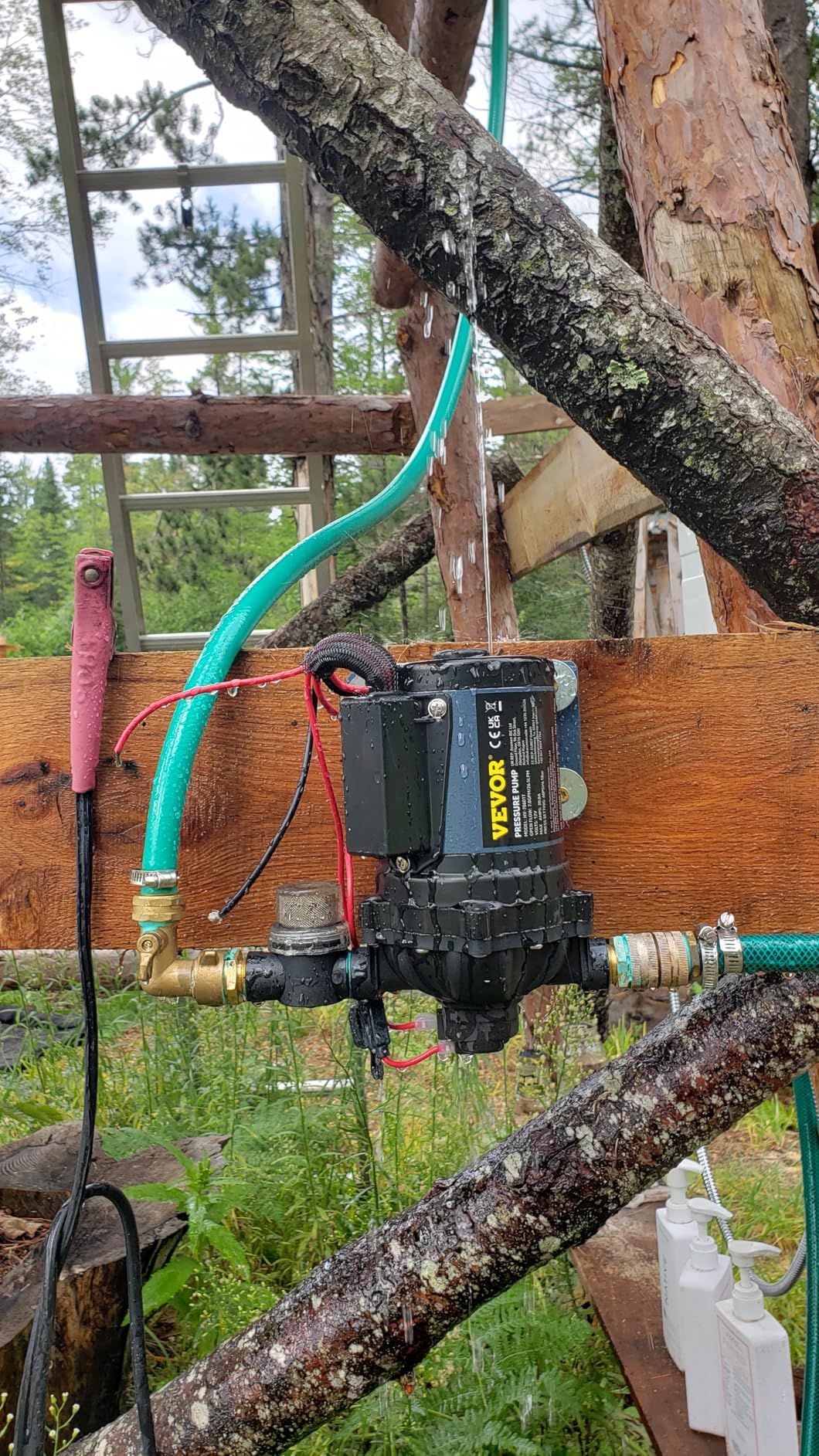 VEVOR Washdown Pump, 12V DC, 7 GPM 60 PSI, Max. 10 FT Lift Self Priming Water Pump, w/EPDM Valve, Universal Salt Water Strainer & Female/Male Thread, for RV, Marine Deck, Yacht customer photo 1