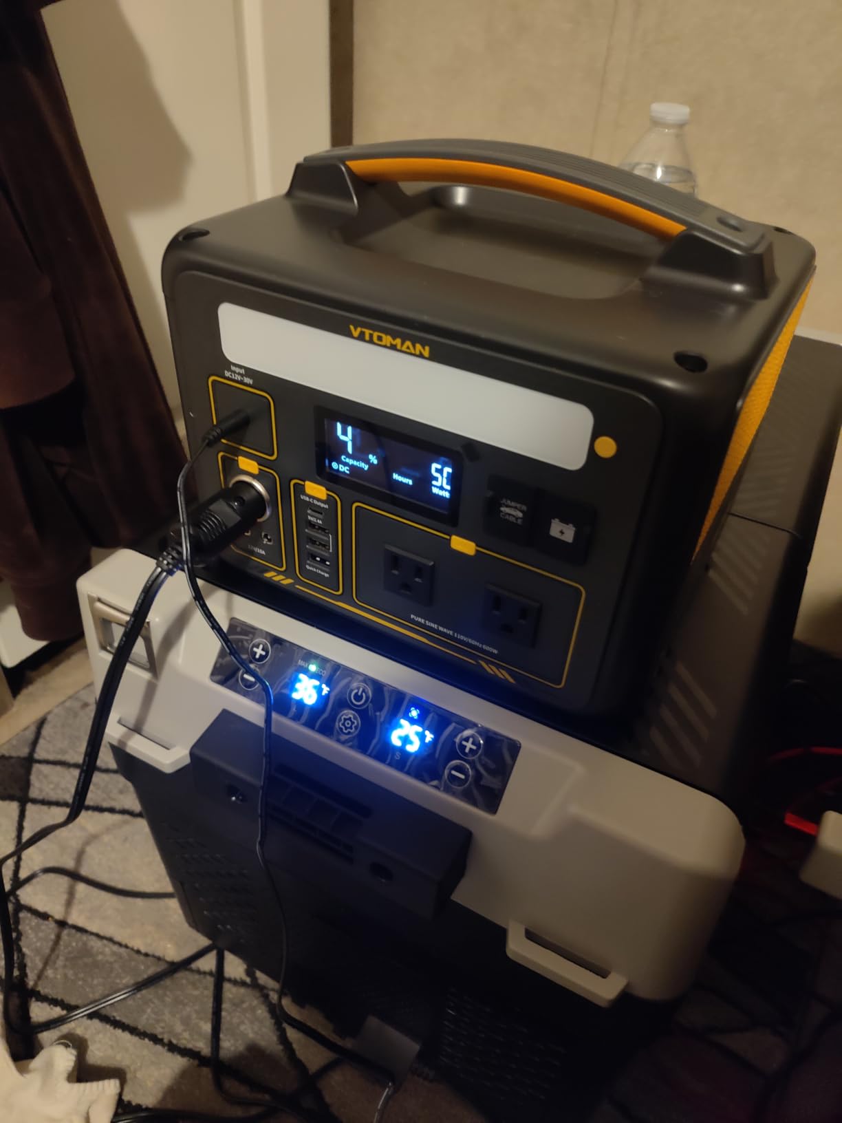 VTOMAN Jump 600X Portable Power Station 600W, 299Wh Solar Generator LiFePO4 Battery with Jump Start for Car, 1200W AC Outlet, PD 60W USB-C, 3x Regulated 12V/10A DC for Camping, RV Travel customer photo 1