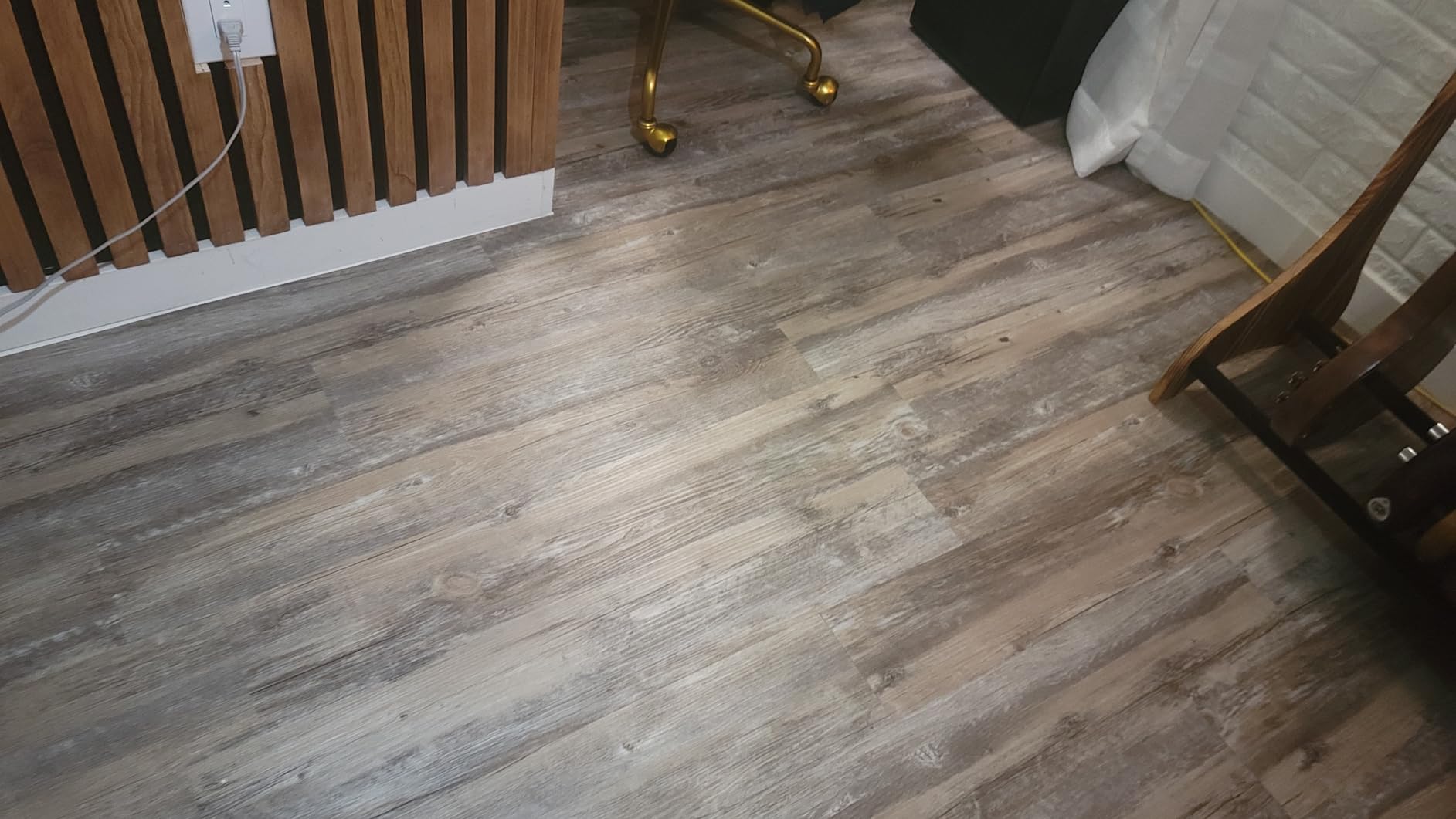 Art3d 36-Pack 54 Sq.ft Peel and Stick Floor Tiles Vinyl Plank Flooring Wood Look, Adhesive and Waterproof Tile Sticker for RV, Bedroom, Living Room, Kitchen customer photo 1