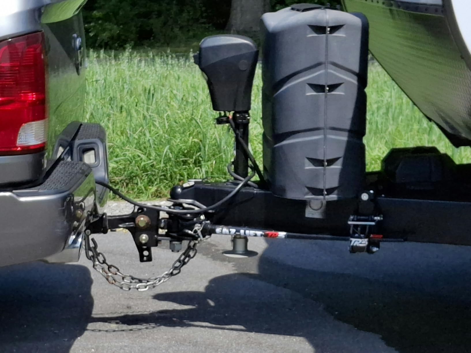Camco Eaz-Lift TR3 1,200lb Weight Distribution Hitch Kit - Features 1,500lb Max Tongue Weight Rating, Pre-Installed 2-5/16-inch Hitch Ball, and Adjustable Sway Control - (48902) customer photo 1