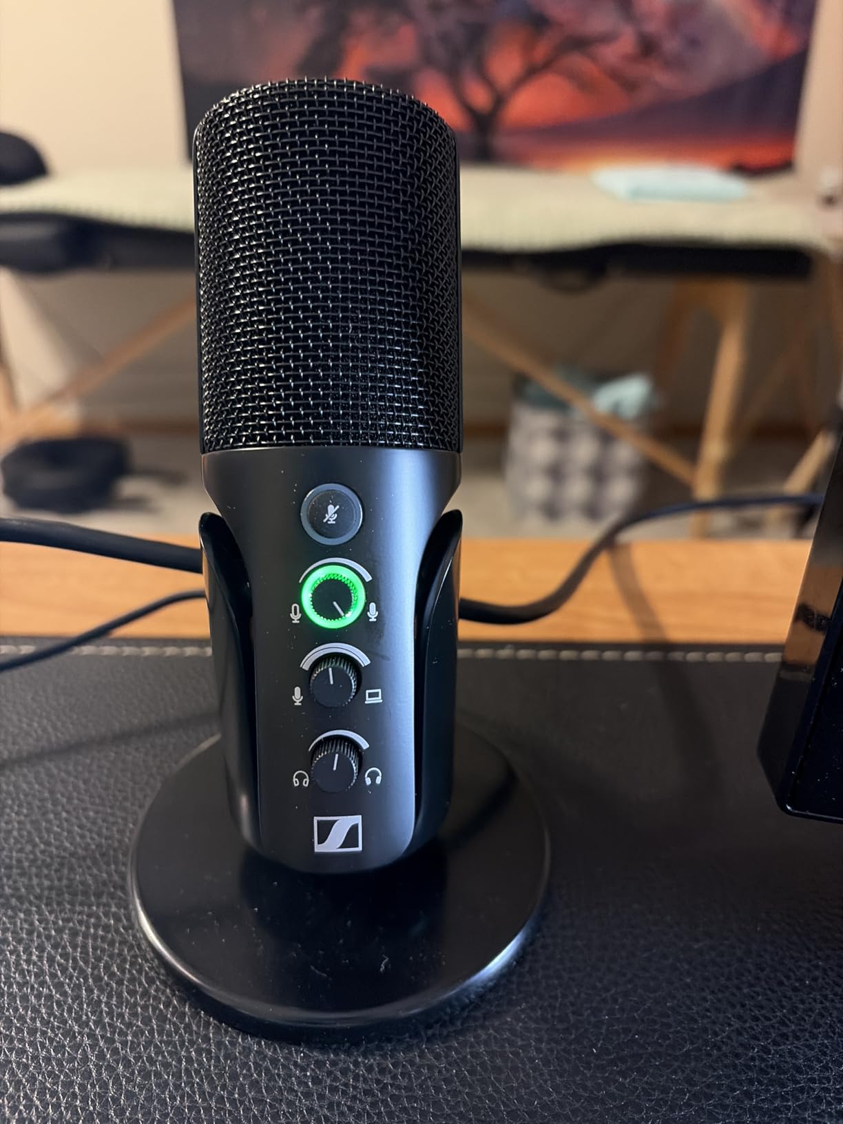 SENNHEISER Professional Profile USB Cardioid Condenser Microphone and Table Stand, 1.2m USB-C Cable, Mute Button, Built-in Headphone Jack, Gain, Mix and Volume Control, for PC and Mac customer photo 2