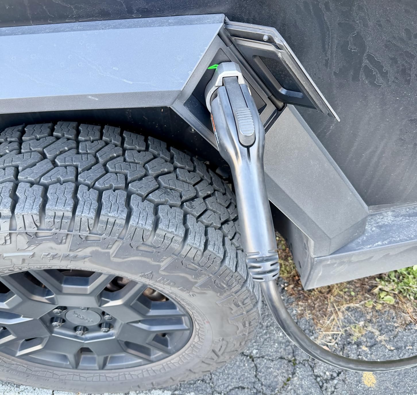 Metal Tesla Model 3/Y & Cybertruck Charger Lock for J1772 Adapter (Aluminum, Works with Non Flange Adapter, Model 3/Y & CybertruckOnly) customer photo 2