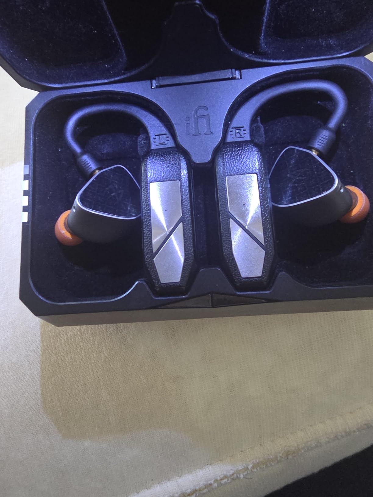 iFi GO Pod - HD Bluetooth DAC & Headphone Amp for IEMs - Hi-Res 96kHz/24bit LDAC - Unrivalled TWS Sound - Interchangeable IEM Connectors - Case with 35H Playtime - Qi Wireless & USB-C Fast Charging customer photo 2
