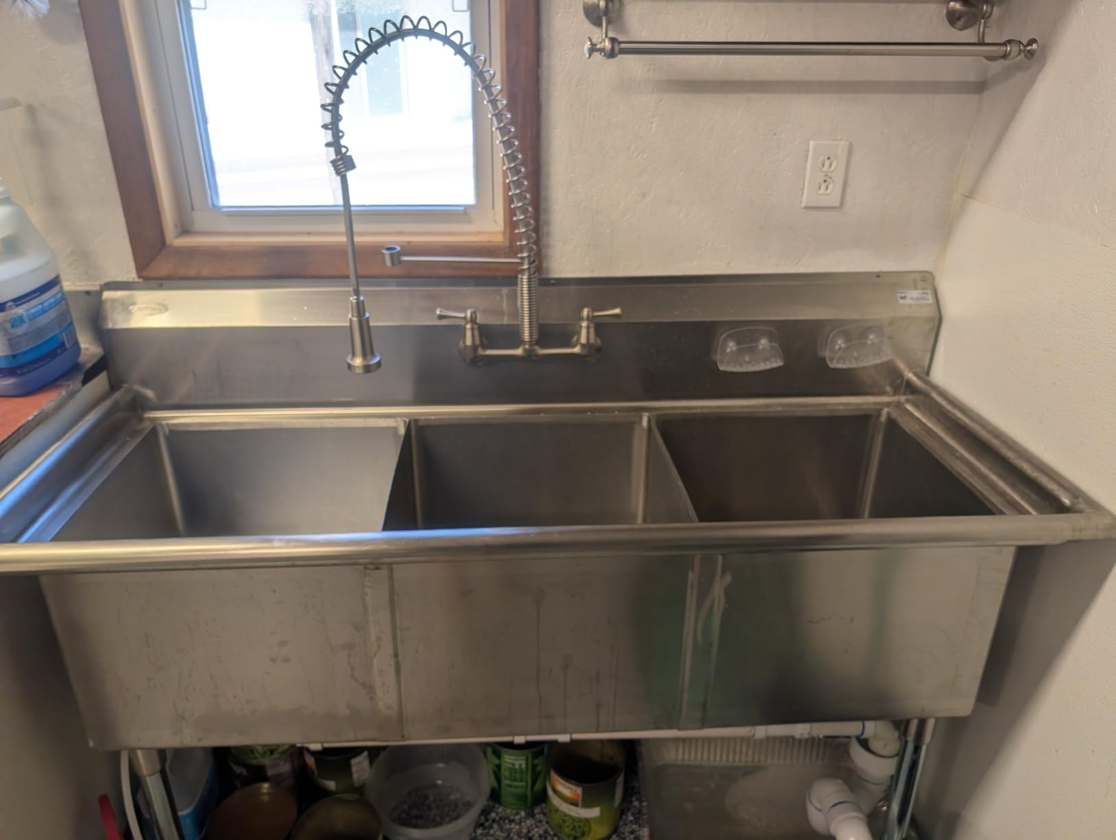 KoolMore 90 in. Three Compartment 18-Gauge Stainless-Steel NSF Commercial Kitchen Sink, Bowl Size 18x18x14, with Three Basins and Pre-Drilled Faucet Holes and Two Drainboards (KM-SC181814-18B3) customer photo 1
