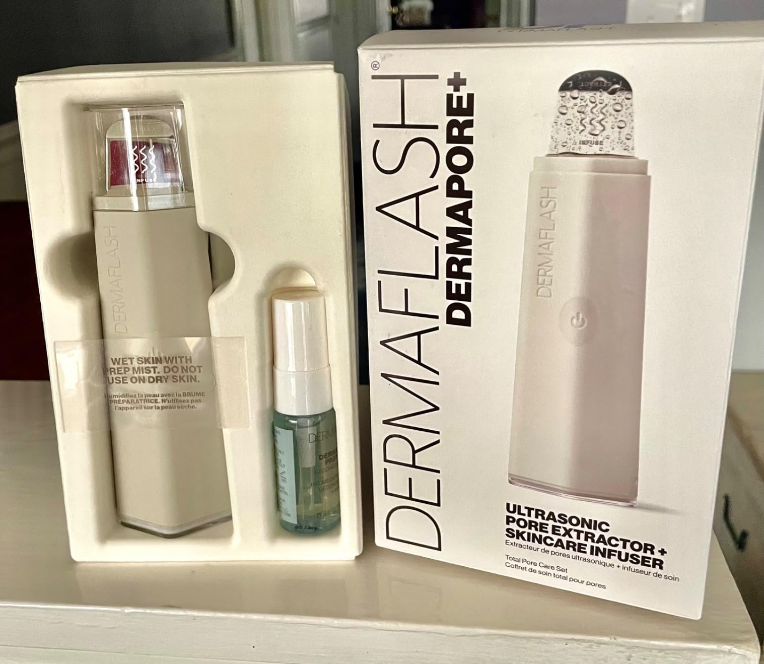 DERMAFLASH DERMAPORE+ Skin Care Device, Ultrasonic 2-in-1 Pore Extractor and Skincare Infuser, Stone customer photo 2