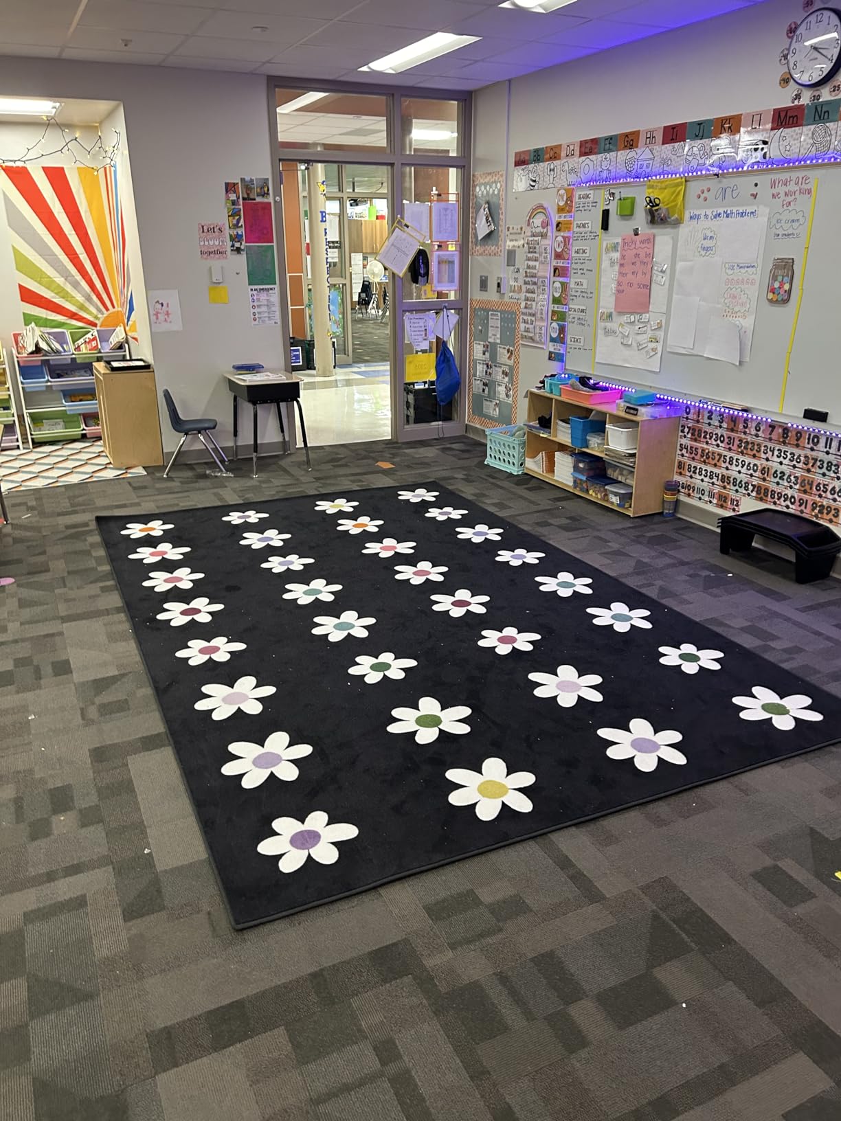 Flagship Carpets Daisies on Black Criss-Cross Applesauce Educational Area Rug for Kids Room, Children's Classroom, Play Carpet for Teaching and Playroom, 7'6