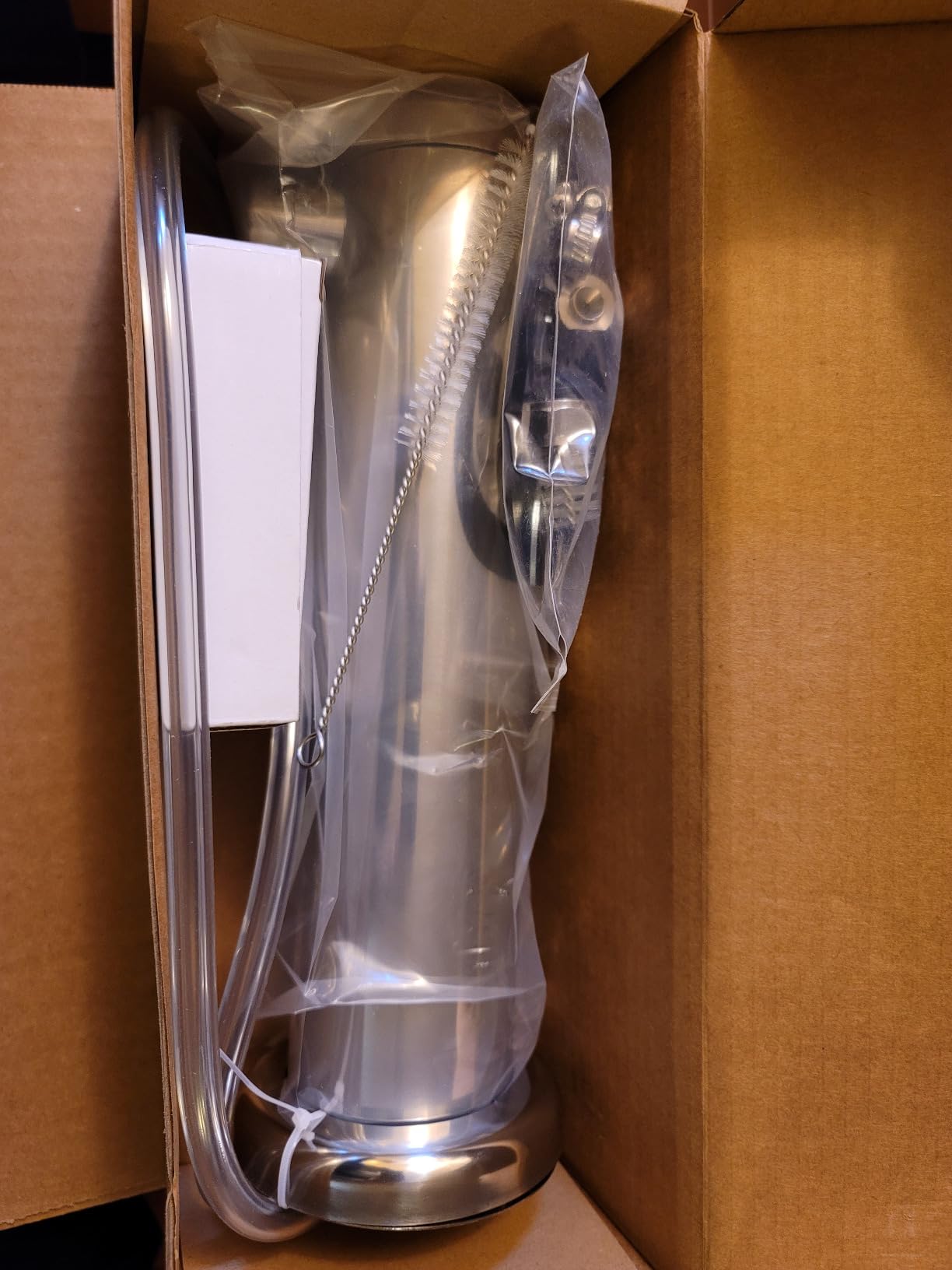 Single Beer Tap Tower with 1/4 Barb, 3'' Draft Kegerator Tap Tower Stainless Steel Keg Tower Parts Stainless Core Self-Closing Beer Faucet Brewing Tower Dispenser with Pre-assembled Beer Lines Kit customer photo 2