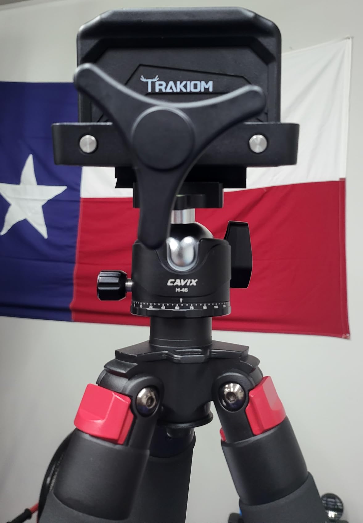 Trakiom Clamping Tripod Rest with Sturdy Aluminum Frame, Lightweight, Provides Stability, Adjustable Legs, and Hands-Free Operation for Outdoors customer photo 1