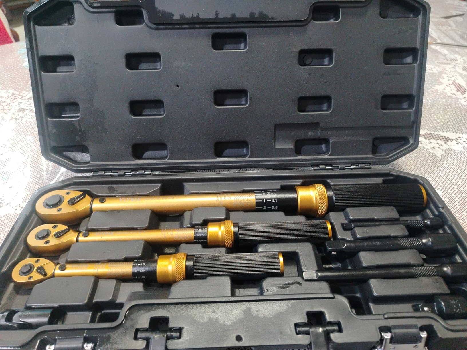 1/4 3/8 1/2-inch Drive Click Torque Wrench, 8Pcs Torque Wrench Set 10-230in.lb, 5-50ft.lb, 10-180ft.lb with Adapters customer photo 2