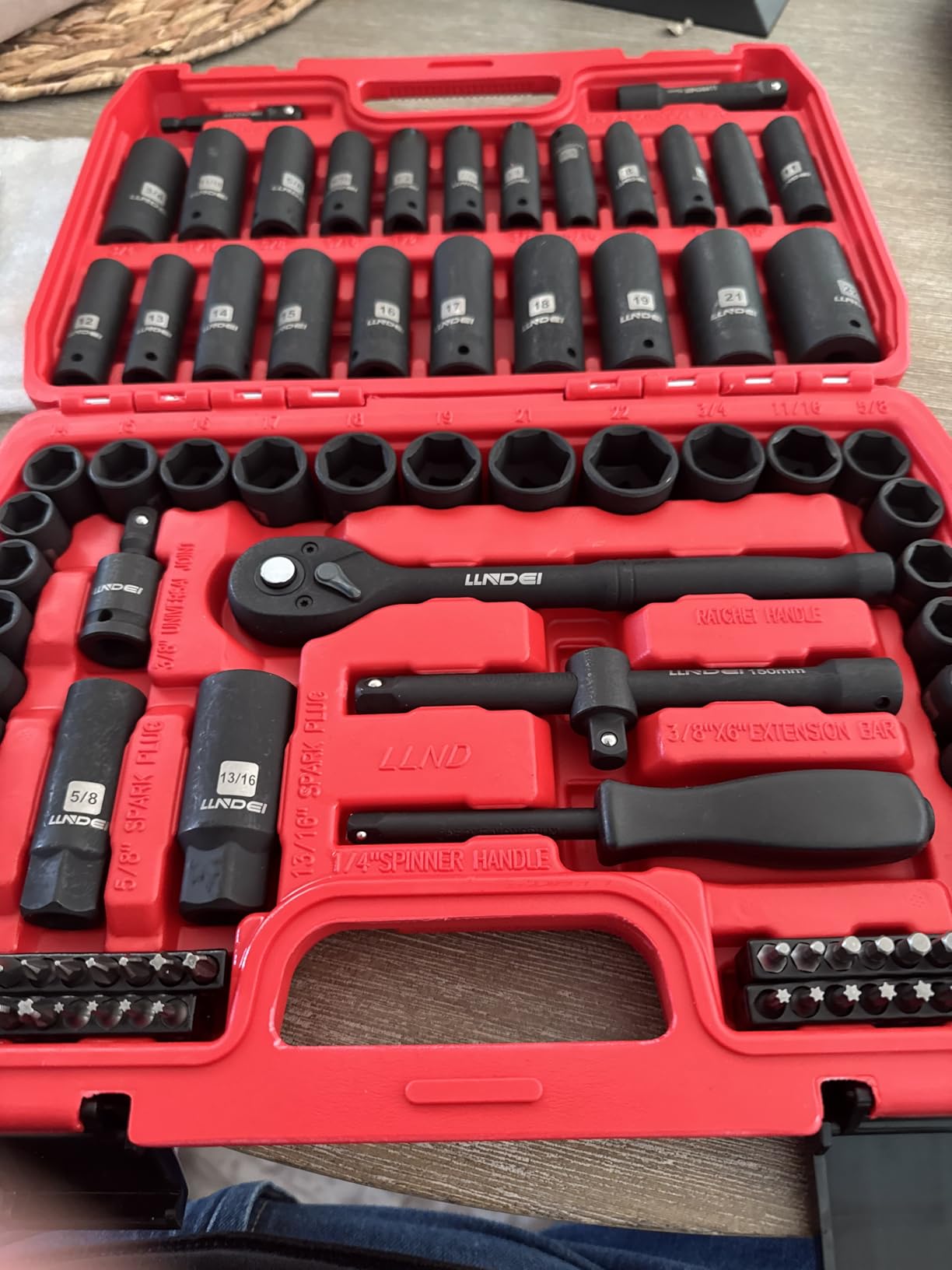 LLNDEI 160-Piece Mechanics Tool Set, Metric Socket Set 1/2 1/4 3/8 inch Drive Professional Tool Kit, CR-V Deep & Shallow Kit with Quick Release Ratchet customer photo 2