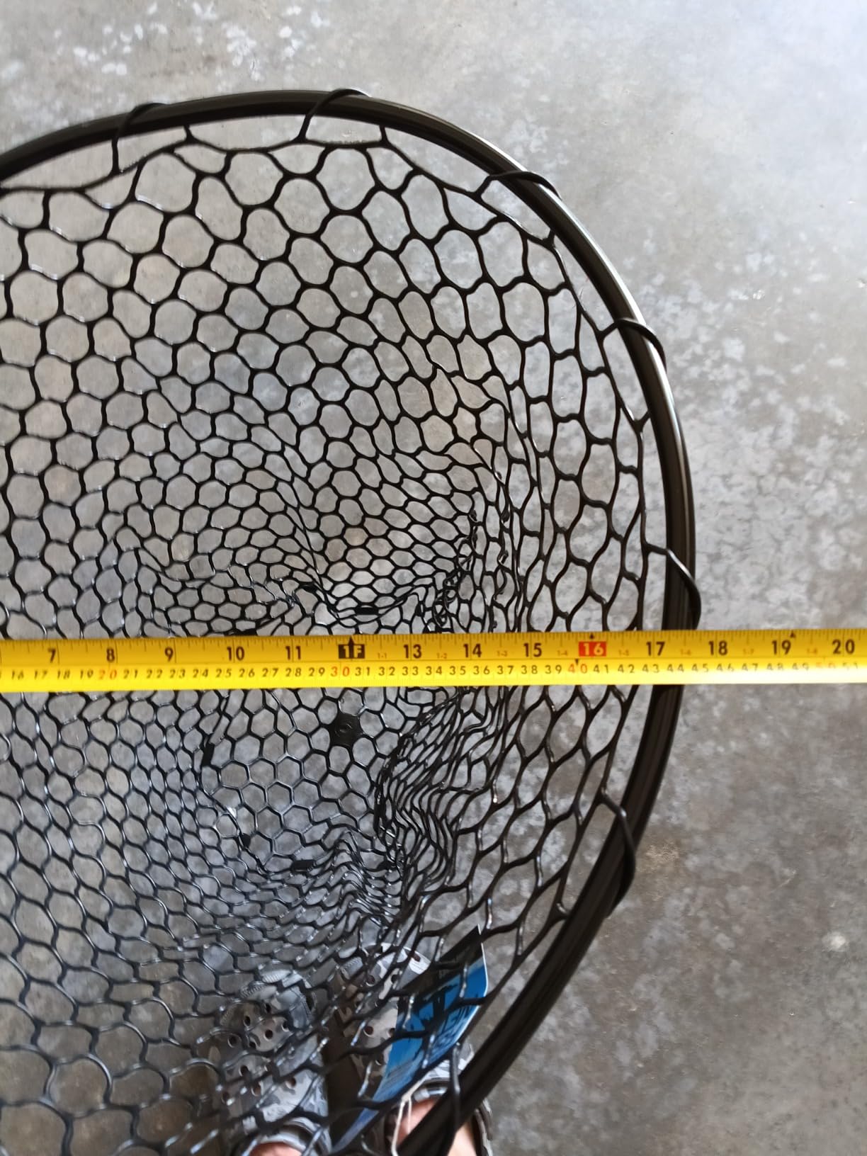 High Strength Large Landing Net - Rubber Fishing Net with Long Telescoping Handle & Soft Rubber Netting, Landing Nets for Fishing, Ideal for Boat, Pier, River Angling customer photo 1
