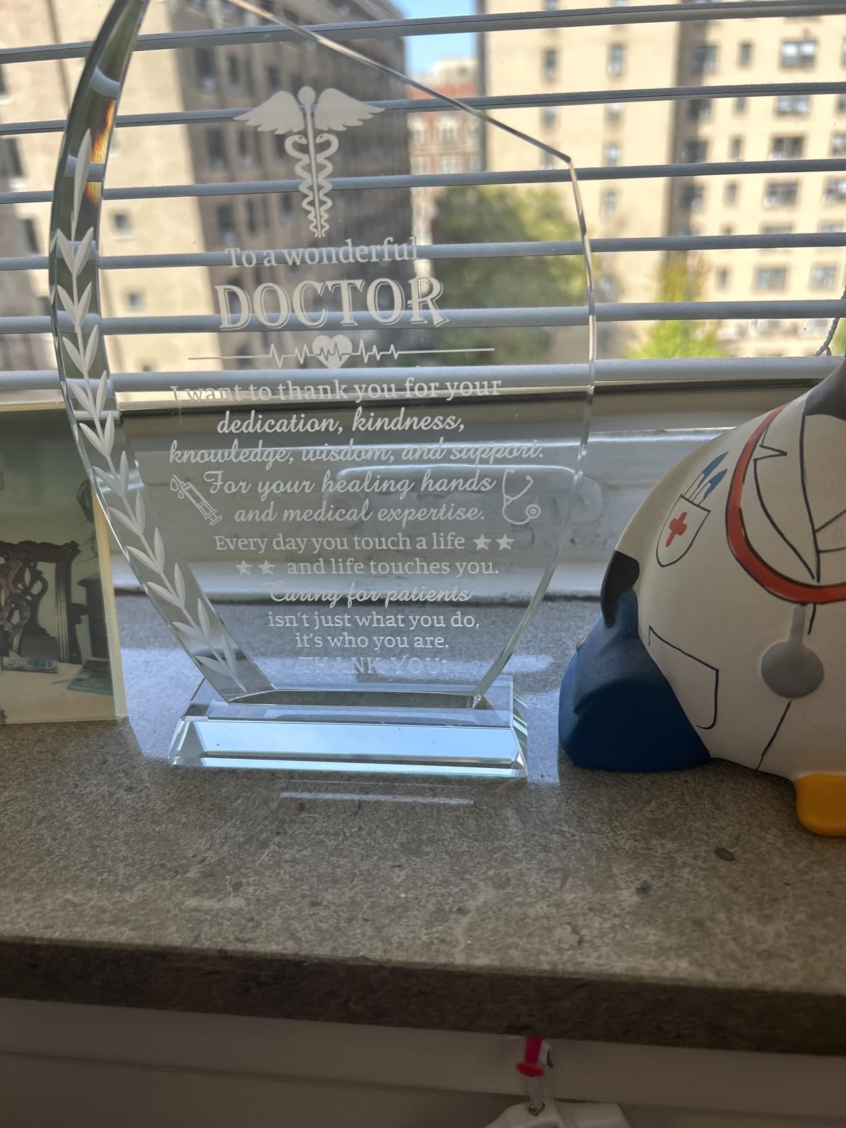 Movdyka Doctor Appreciation Gifts for Men Women Engraved Crystal Plaque Keepsakes Doctor Thank You Gift for Him Her Doctors Day Present Christmas Thanksgiving Birthday Retirement Best Dr. Decor customer photo 1