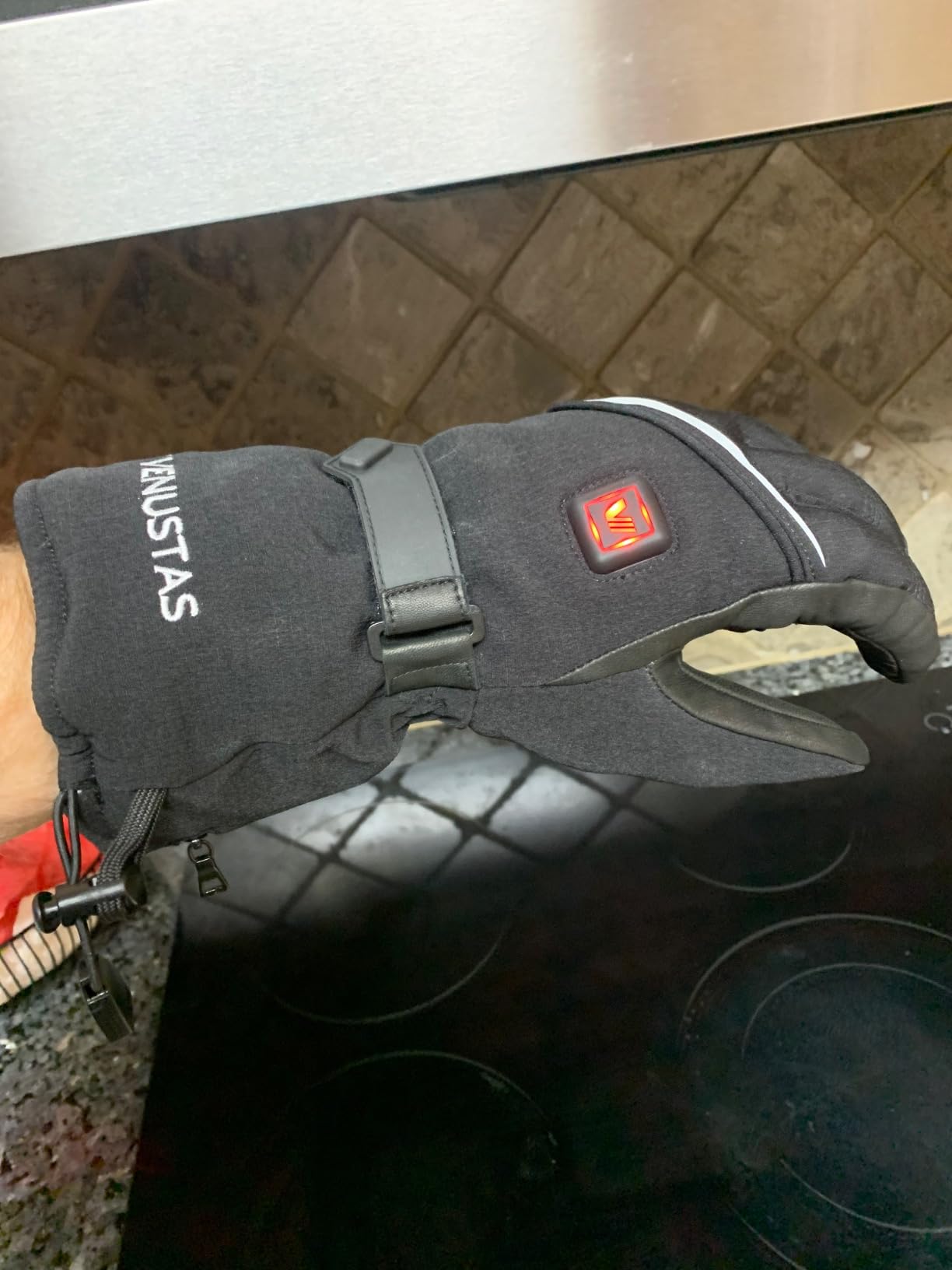 Venustas Heated Gloves for Men & Women, Rechargeable Electric Gloves for Arthritis, Winter Heated Motorcycle Ski Work Gloves customer photo 1