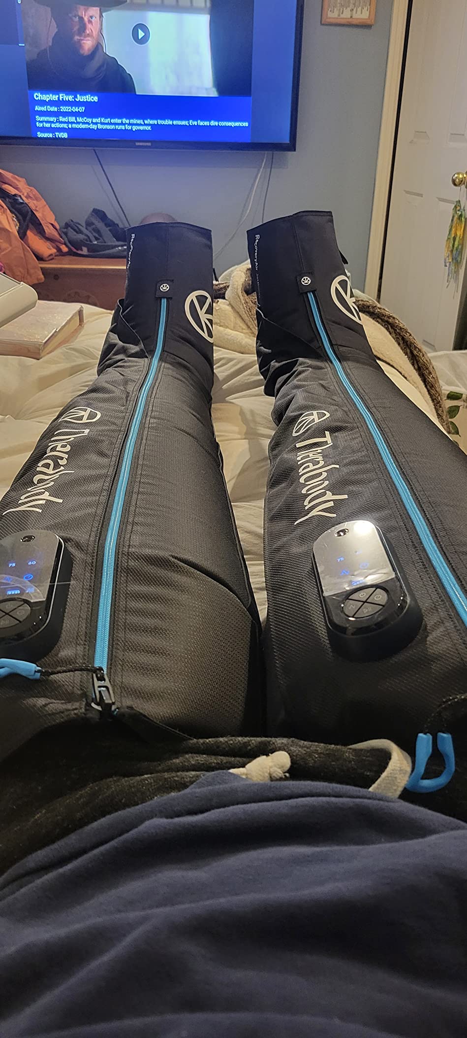 Therabody JetBoots Prime Wireless Compression Boots Leg Massager Recovery | Pneumatic Leg Compression for Circulation & Pain Relief, FDA Cleared, 4 Pressure Levels | Short, 27-32in Leg Length customer photo 1