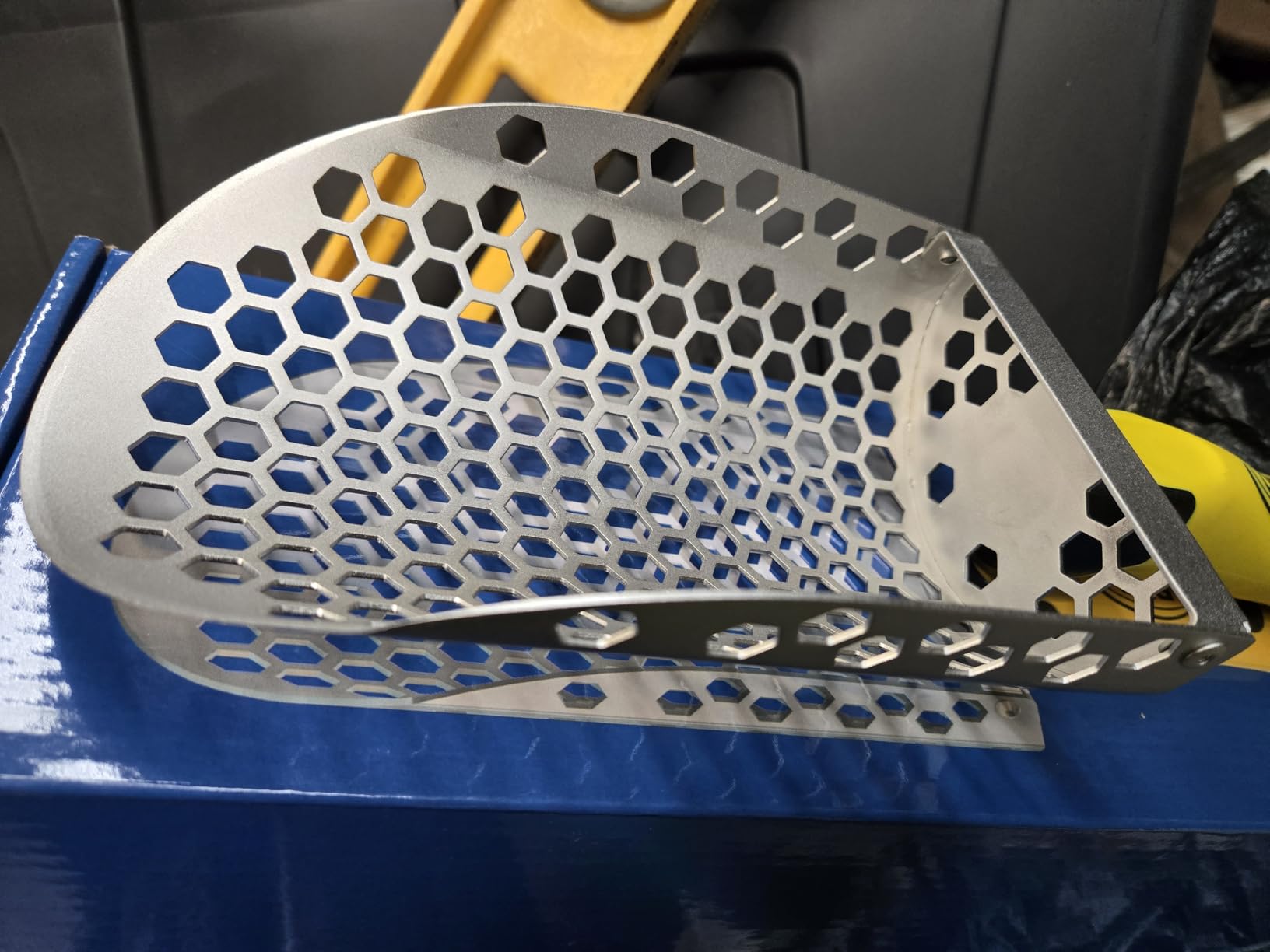 CKG Hand Sand Scoop for Metal Detecting with Ergonomic Yellow Handle, Metal Detecting Shovel for Beach Sand Sifter, Heavy Duty Stainless Steel, Perfect from Metal Detector Accessories customer photo 2