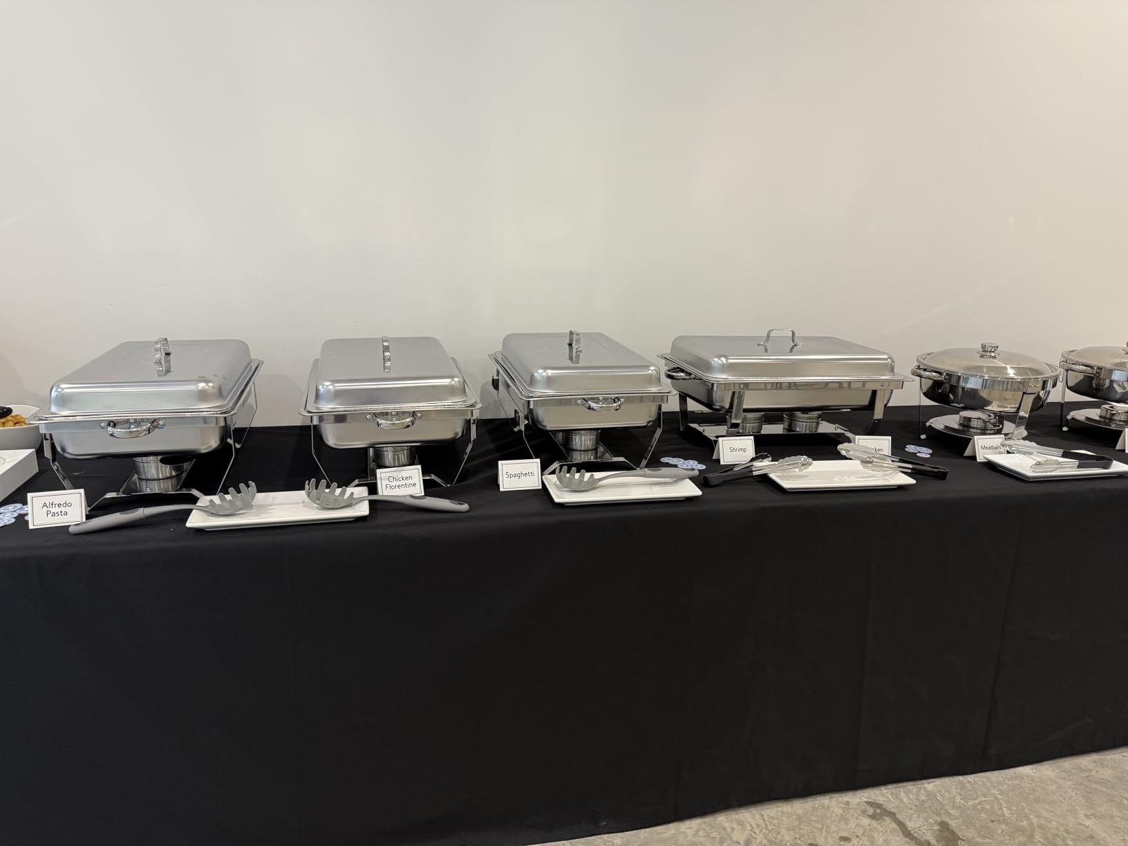 Amhier Chafing Dishes for Buffet 9Qt 4 Pack [Multi-Size Food Pans] Stainless Steel Chafing Dishes [Sturdy and Durable] Chafing Dish Buffet Set for Weddings & Parties & Festival, Silver customer photo 2