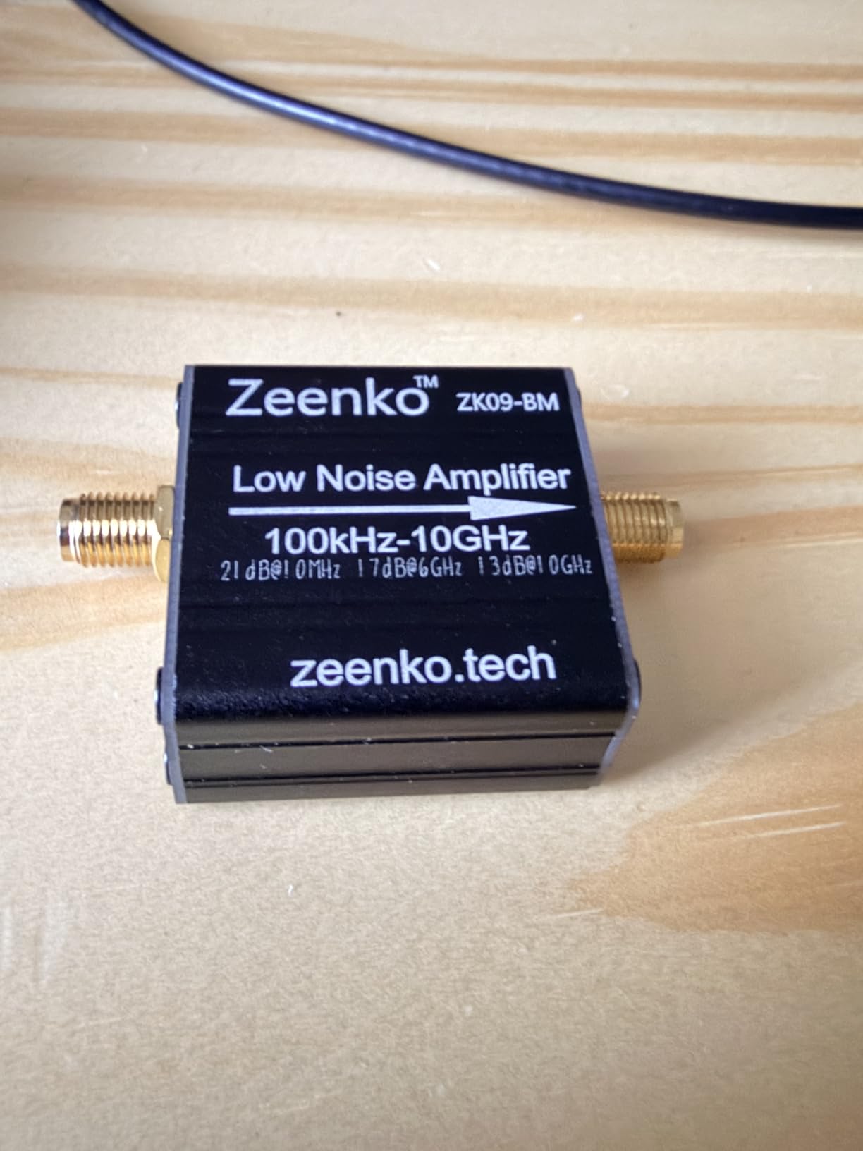 AURSINC ZK09-BM LNA Amplifier, Ultra-Broadband Low Noise, 100k-10GHz, 21db Gain@10MHz customer photo 2