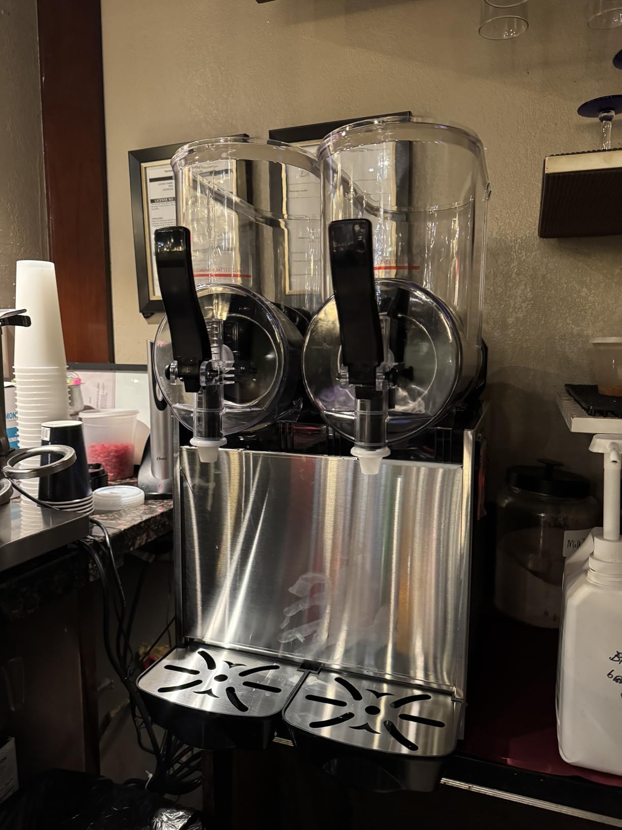 30L 8 Gal Commercial Margarita & Slushy Machine,1100W 110V Frozen Drink Maker Smoothie Machine for Bar,Electric Large Slushie Machine with Self-cleaning Mode,For Alcohol Beverage Cocktail Juice customer photo 2