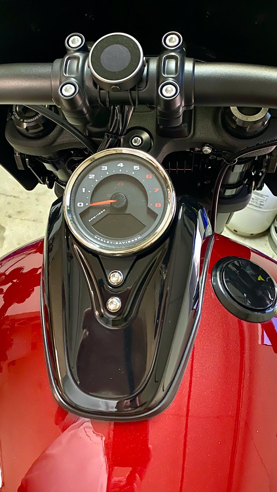 Beeline Moto II - Next Gen Motorcycle GPS Tracker | Compact Design, Waterproof Build, Simple Display & 14-Hour Battery | Glove Friendly Motorcycle Sat Nav Perfect for Adventure & Daily Commutes (Metal) customer photo 2