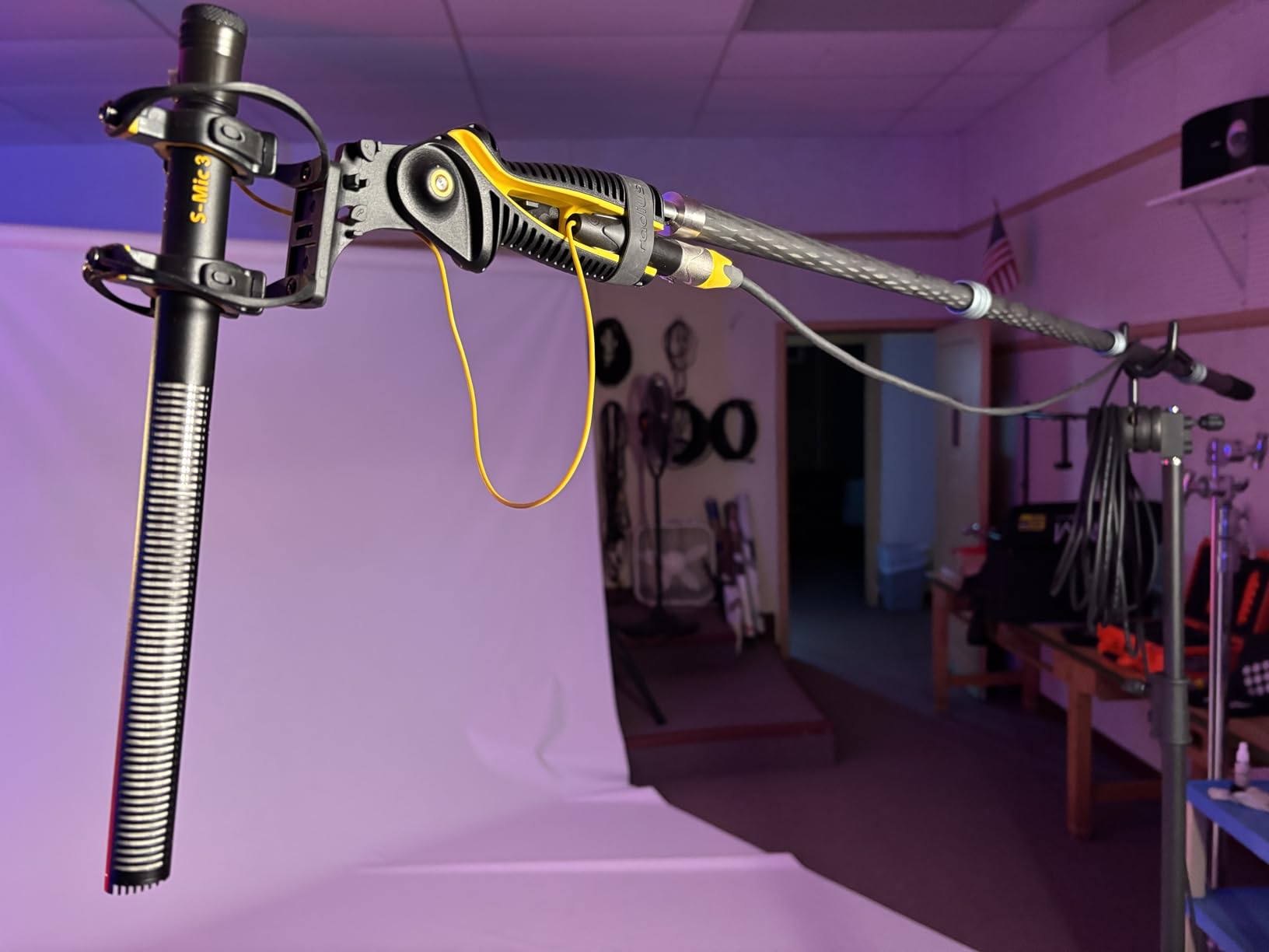 Heavy Duty C Stand 6.9ft/210cm with Holding Arm Sandbag Grip Head Stainless Steel Photography Light Stand C-Stand Sturdy for Photography Studio Video Monolight Softbox Shooting (Silver) customer photo 2