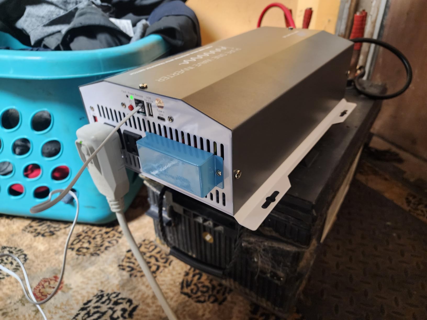 2500W Pure Sine Wave RV Inverter with Built-in ATS, 12V DC to 110V/120V AC Converter, 5000W Peak, Shore Power Automatic Bypass, 2 AC Outlets, USB & Type-C, LCD Remote Control customer photo 2