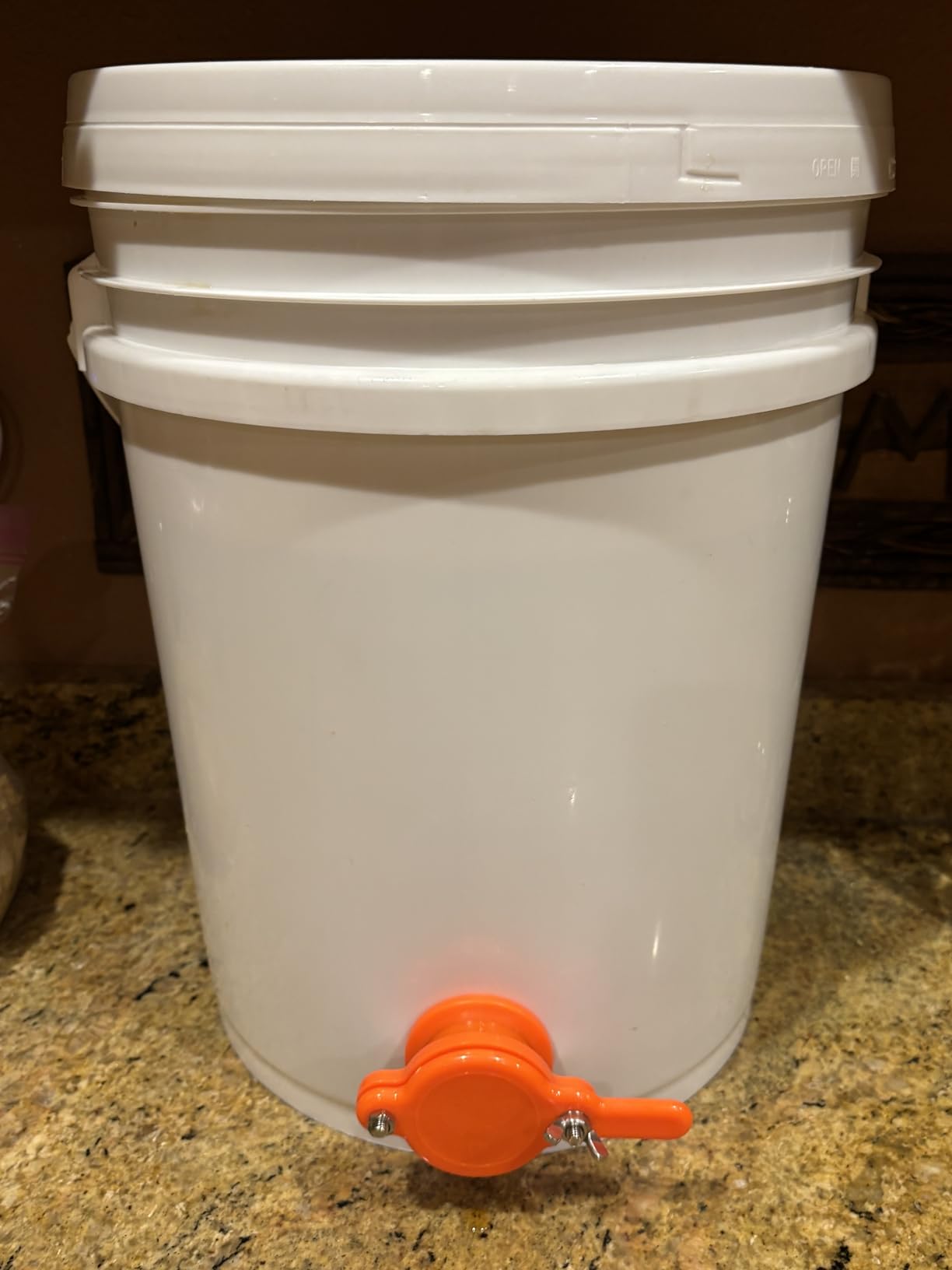 7 Pcs Honey Harvesting Kit, 5 Gallon Honey Bucket with Gate, Double Sieve Stainless Steel Strainer, Supports, Uncapping Fork, Scraper Knife, Filter Bag customer photo 2