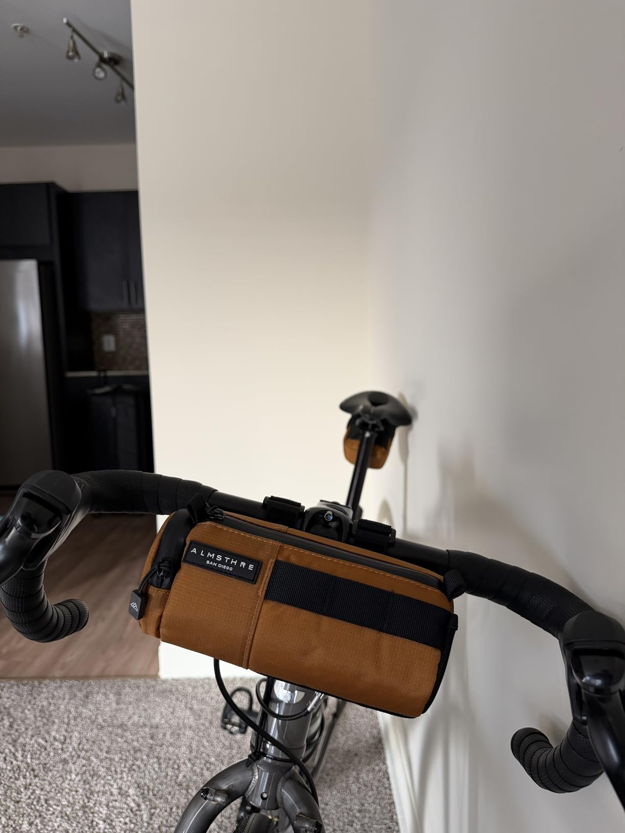 ALMSTHRE Compact Bar Bag - Midnight Black | Hard-Shell Bike Handlebar Bag with Waterproof Zipper & Adjustable Straps | Lightweight Bicycle Handlebar Bag, Compatible with Road, Gravel & MTB Bikes customer photo 1