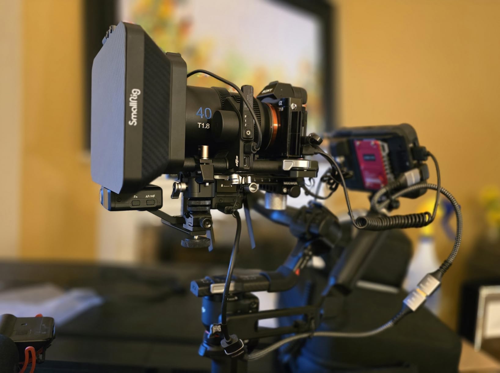 SIRUI 40mm T1.8 1.33X Anamorphic Lens, S35 Autofocus Lens for E Mount Cameras, Neutral Flare customer photo 1