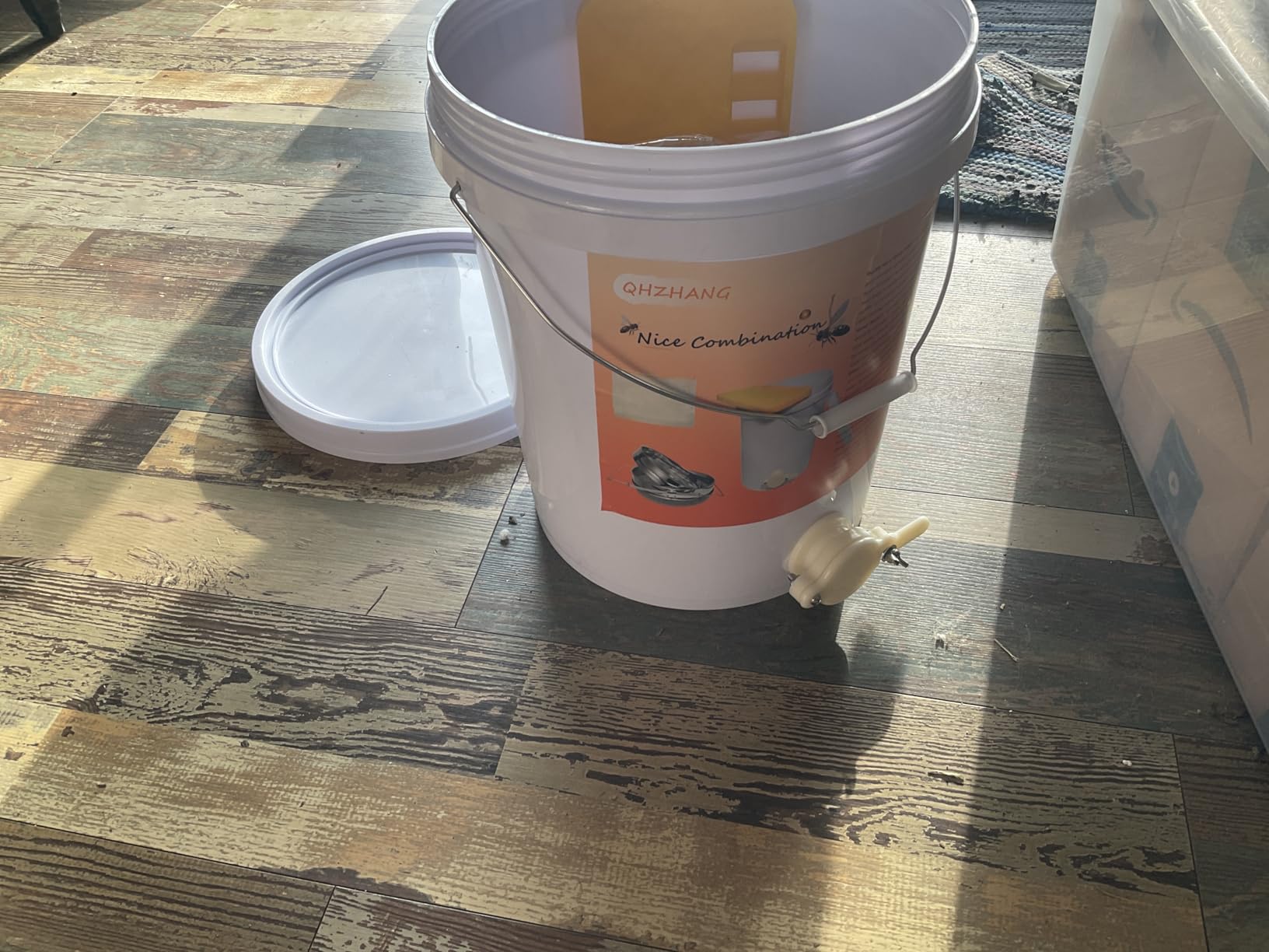 Honey Bucket 5 Gallon Beekeeping Supplies-Honey Gate & Stainless Steel Double Sieve Honey Strainer Honey Filter Bag Uncapping Tank Holder Honey Harvesting Equipment Beekeeping Kit customer photo 2