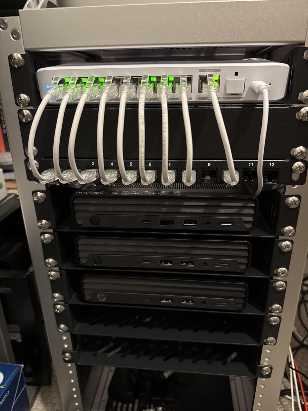 GeeekPi 12U Server Cabinet, 10 inch Server Rack for Network, Servers, Audio, and Video Equipment, DeskPi RackMate T2 Rackmount, 10.23 inch Depth customer photo 1