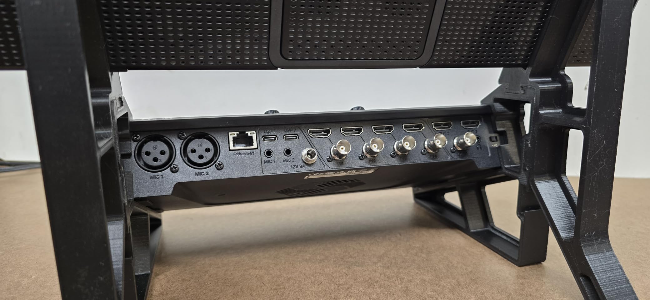 Osee GoStream Duet 8 ISO, 8 Channels Video Switcher with 4 4K-HDMI, 4 SDI, and 4 NDI HX/ 4 SRT/ 4 RTMP/ 2 Webcam customer photo 2