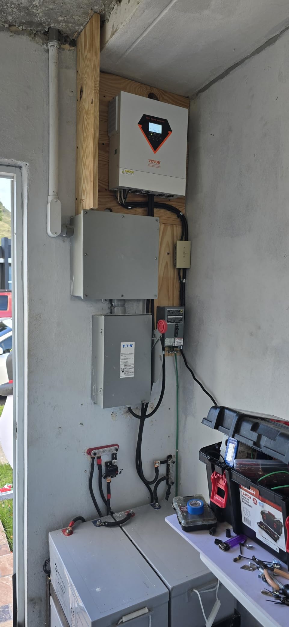 VEVOR Hybrid Solar Inverter, 3000W, Single Phase Pure Sine Wave Power Inverter, 24V DC to 110/120V AC, with Built-in 100A MPPT Solar Charge Controller customer photo 2