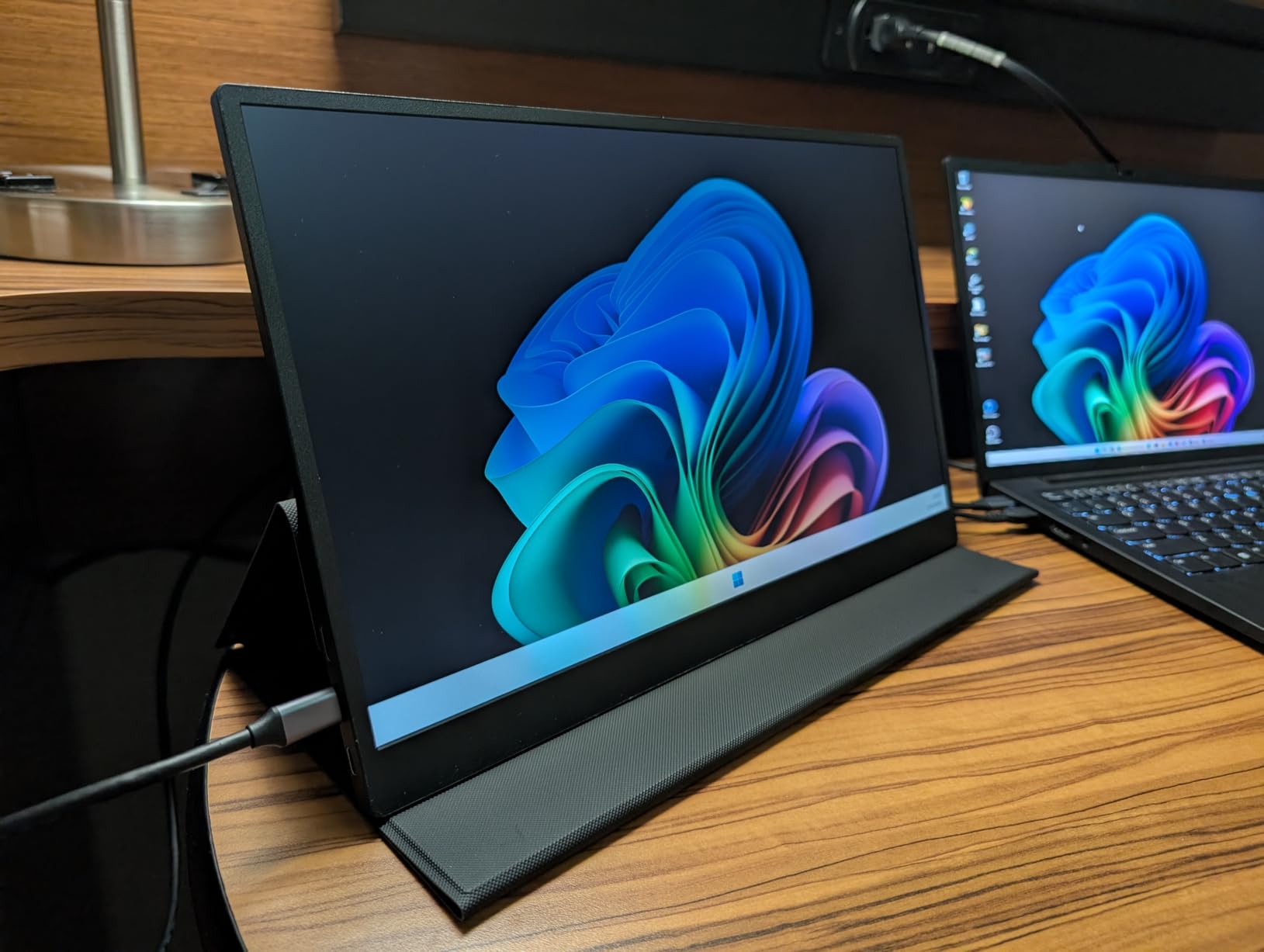 Shiarffe R9 Smart Board 75 Inch 4K Interactive Whiteboard 16GB RAM + 256GB Storage All-in-One Touchscreen Monitor Built-in 50MP AI Camera Mics and 60W Speaker for Classrom Hybrid Work (Board Only) customer photo 2