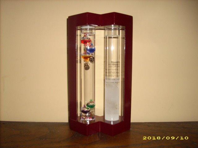 Lily's Home Desktop Weather Station, with Galileo Thermometer and Fitzroy Storm Glass Weather Predictor, 5 Multi-Colored Spheres, Matt Black customer photo 1