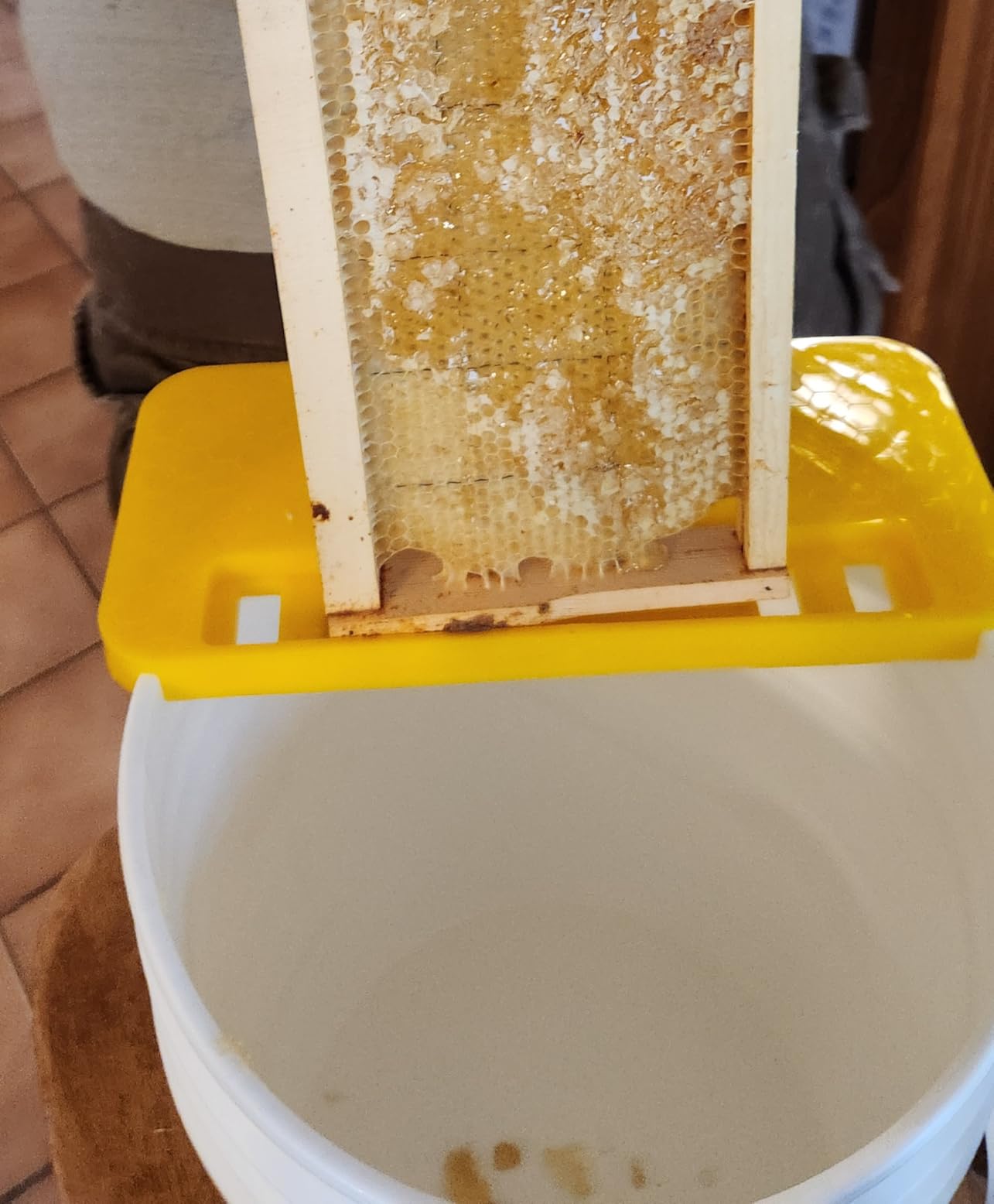 Uncapping Tank Holder - Plastic Honey Bucket Scraper Tool Stainless Steel Serrated Uncapping Knife Set Honey Harvesting Equipment customer photo 1