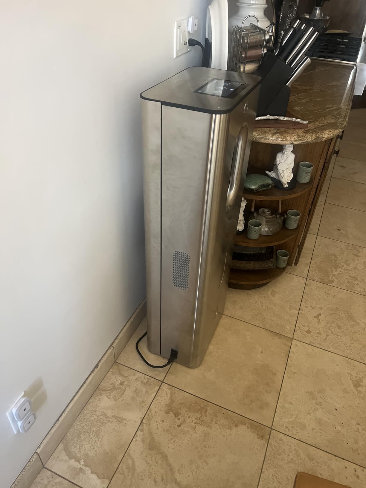 Kara Pure 2 Air-to-Water Dispenser - Freestanding Water Generator with Hot, Cold & Room Temp Options customer photo 1