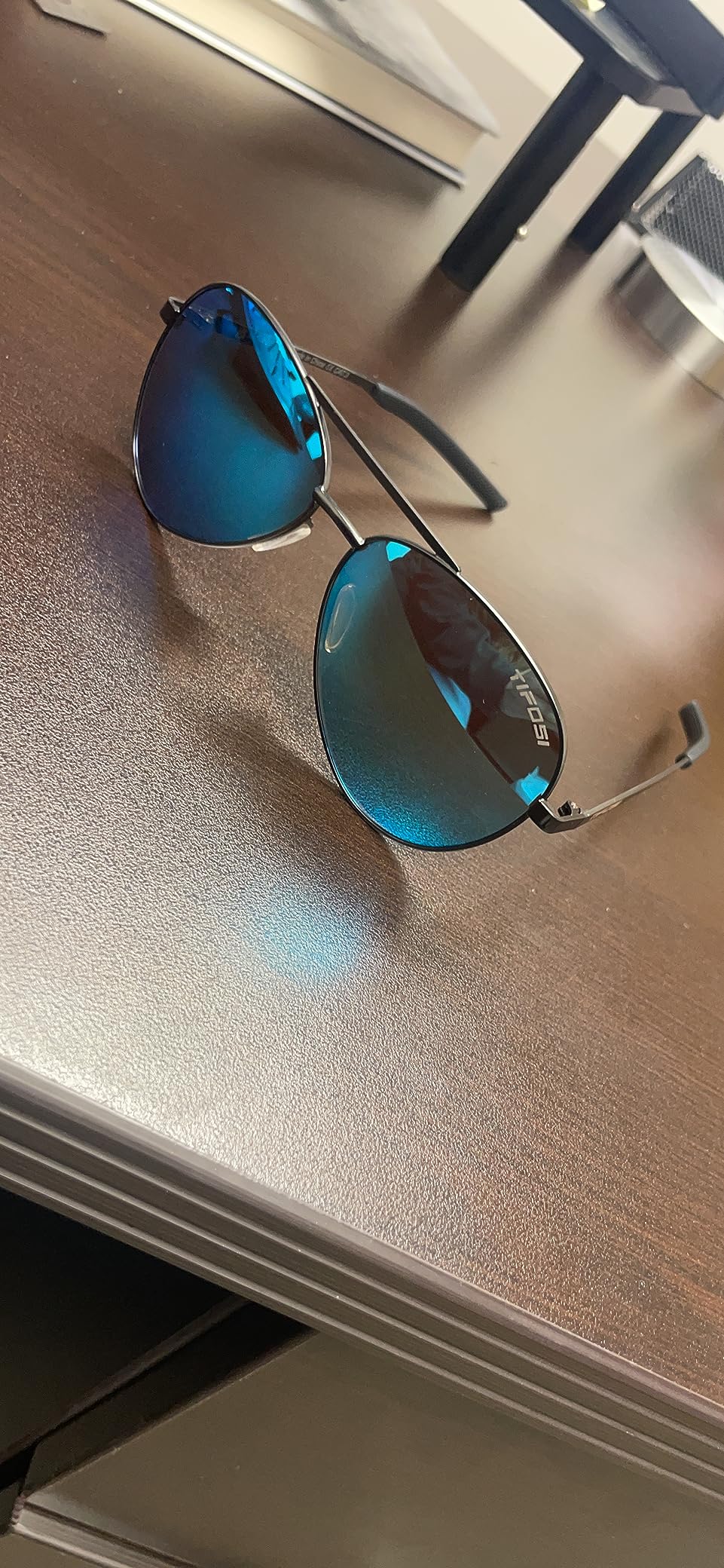 Shwae Tangle Free Aviator Sunglasses For Men & Women - Ideal For Flying, Golf, Hiking, Running and Great Lifestyle Look customer photo 2
