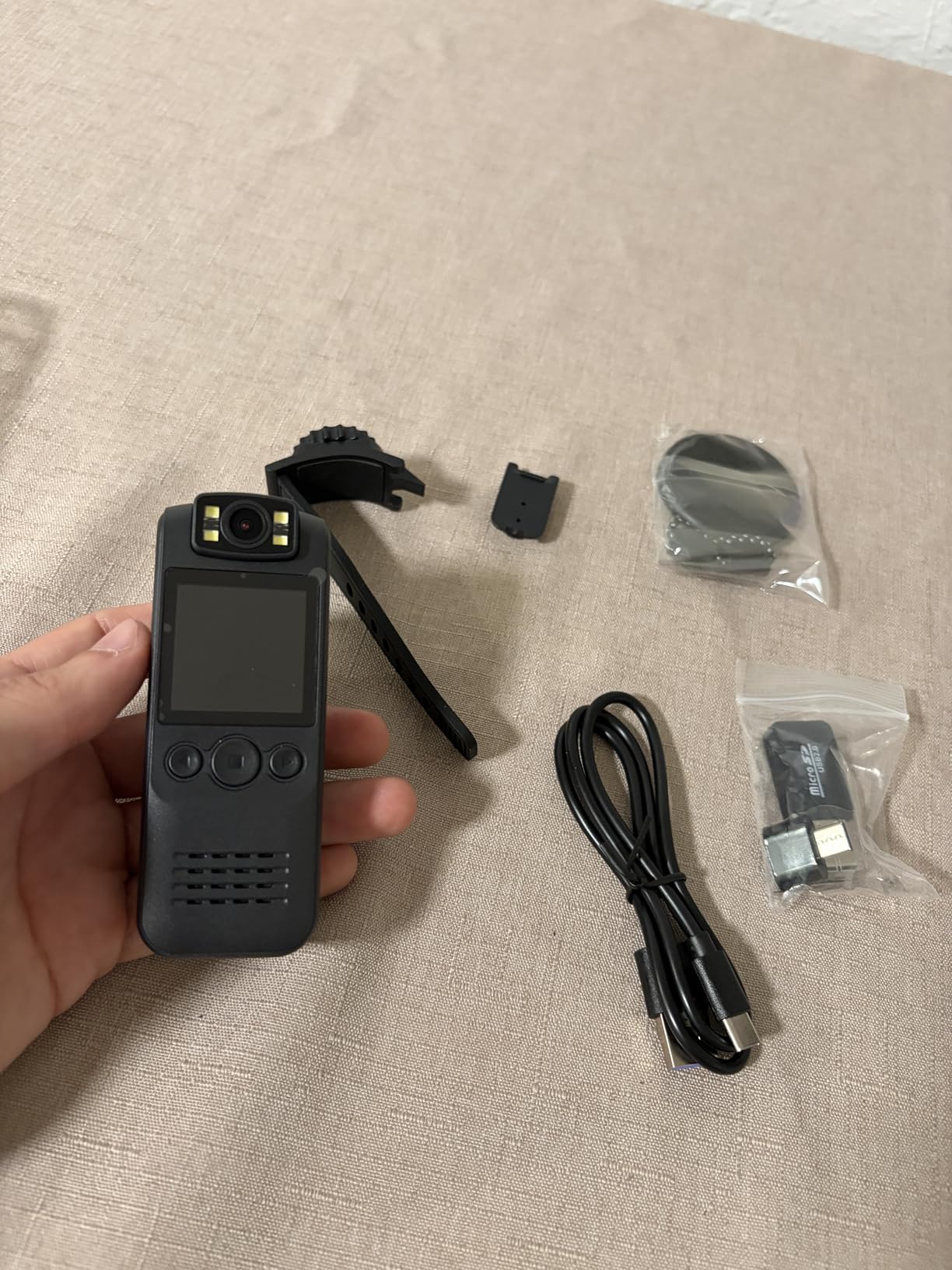 4K Body Camera with Audio and Video Recording, 128GB Mini Wearable Cam with Magnetic Lanyard, Body Worn Camera for Travel, Cycling, Work Security, Police Law Enforcement customer photo 1