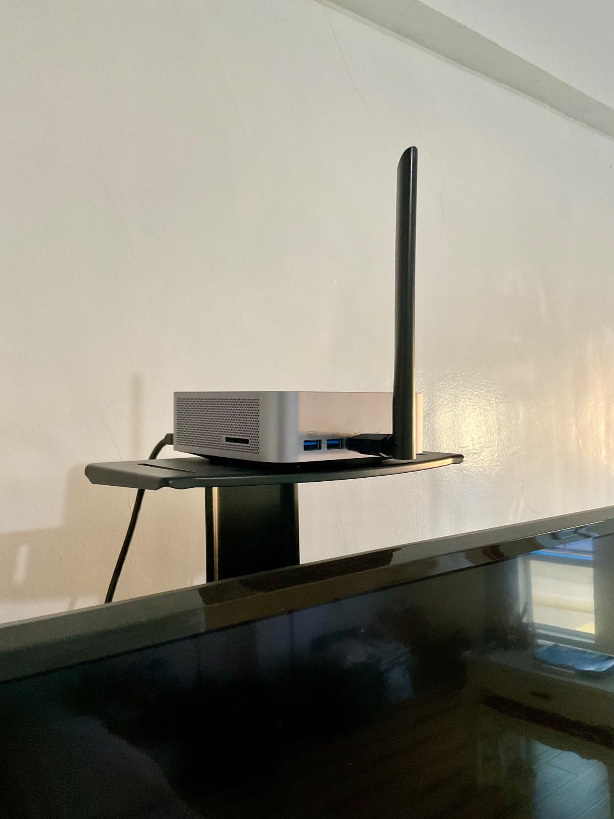 GEEKOM GT13 MAX AI Mini PC, with Intel 14th Gen Core Ultra 9 185H | 16GB DDR5 1TB NVMe SSD | Intel Arc Graphics | Dual 2.5G LAN & WiFi 7 | 8K Quad Display | Windows 11 Pro | 3-Year Warranty | SD Solt customer photo 2