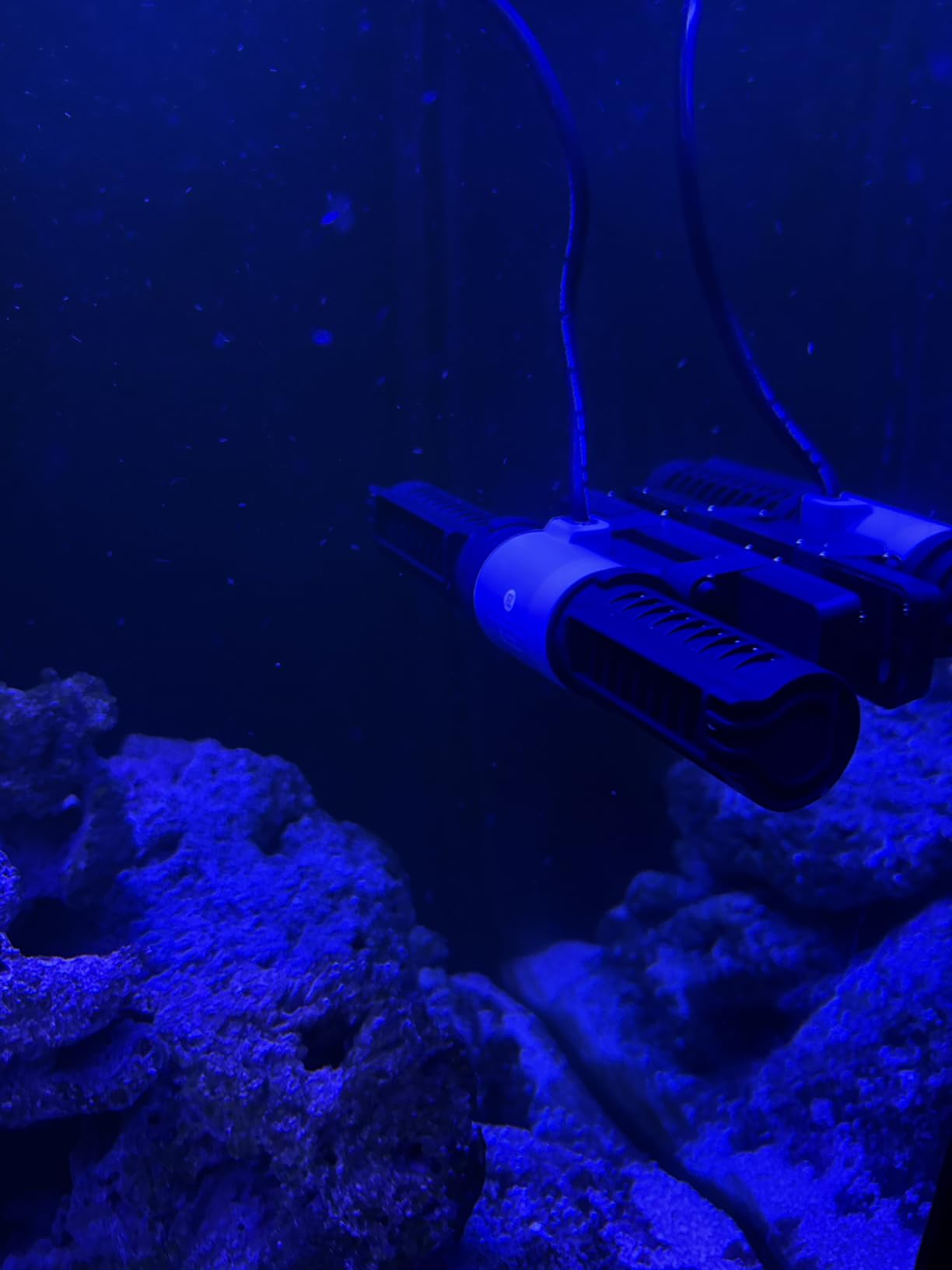 FZONE Aquarium Wave Maker, 24V DC Gyre Wavemaker with LCD Display Controller, Adjustable Cross Flow, Quiet Powerhead with Magnetic Mount for Saltwater & Freshwater Tanks (M) customer photo 2