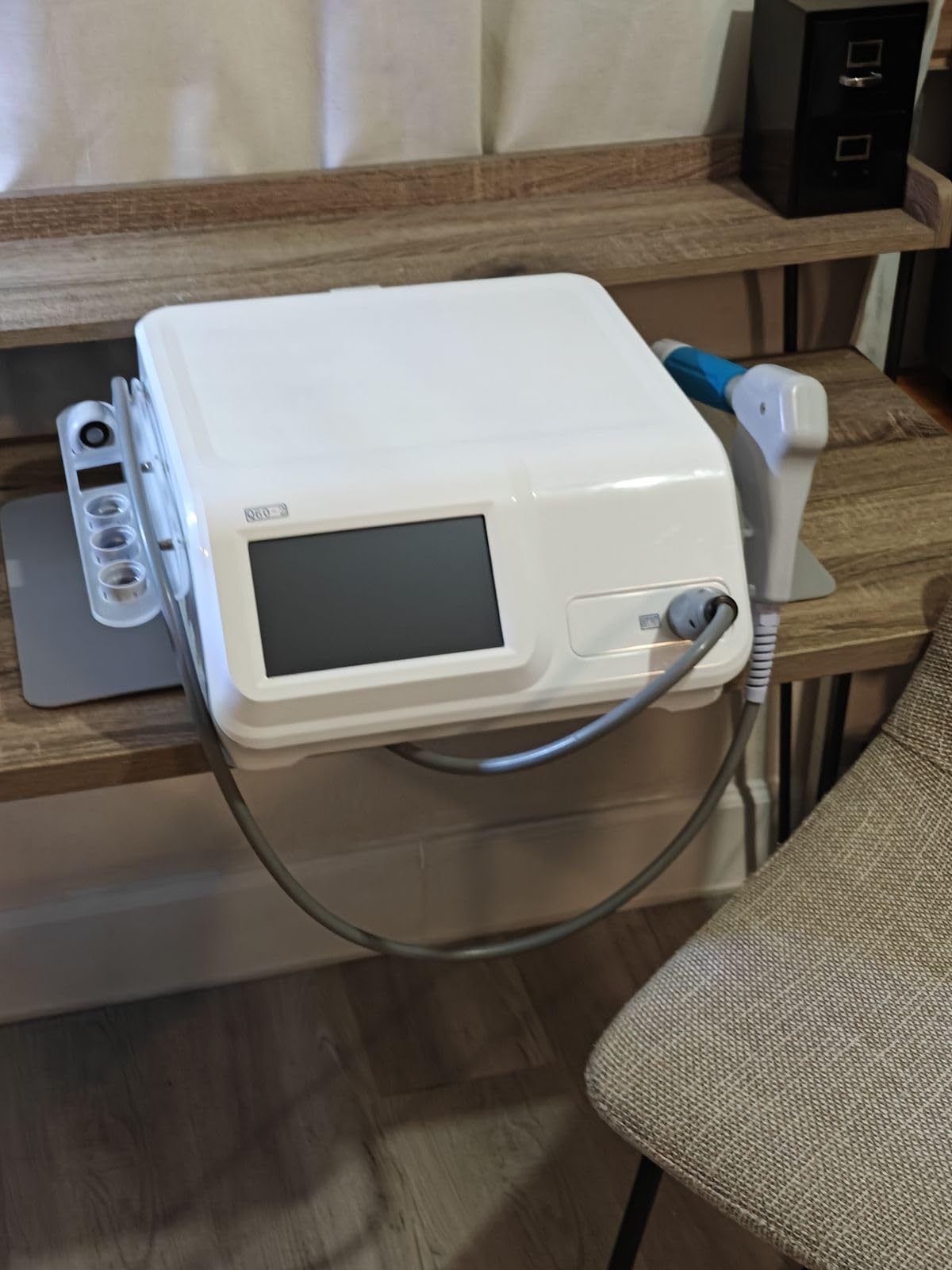 2026 Upgraded Shockwave Therapy Machine Extracorporeal Physiotherapy Device for Pain Relief Deep Tissue Massager for Back, Elbow, Foot & Shoulder Non-Invasive, Painless, No Side Effects Q60-2 customer photo 1
